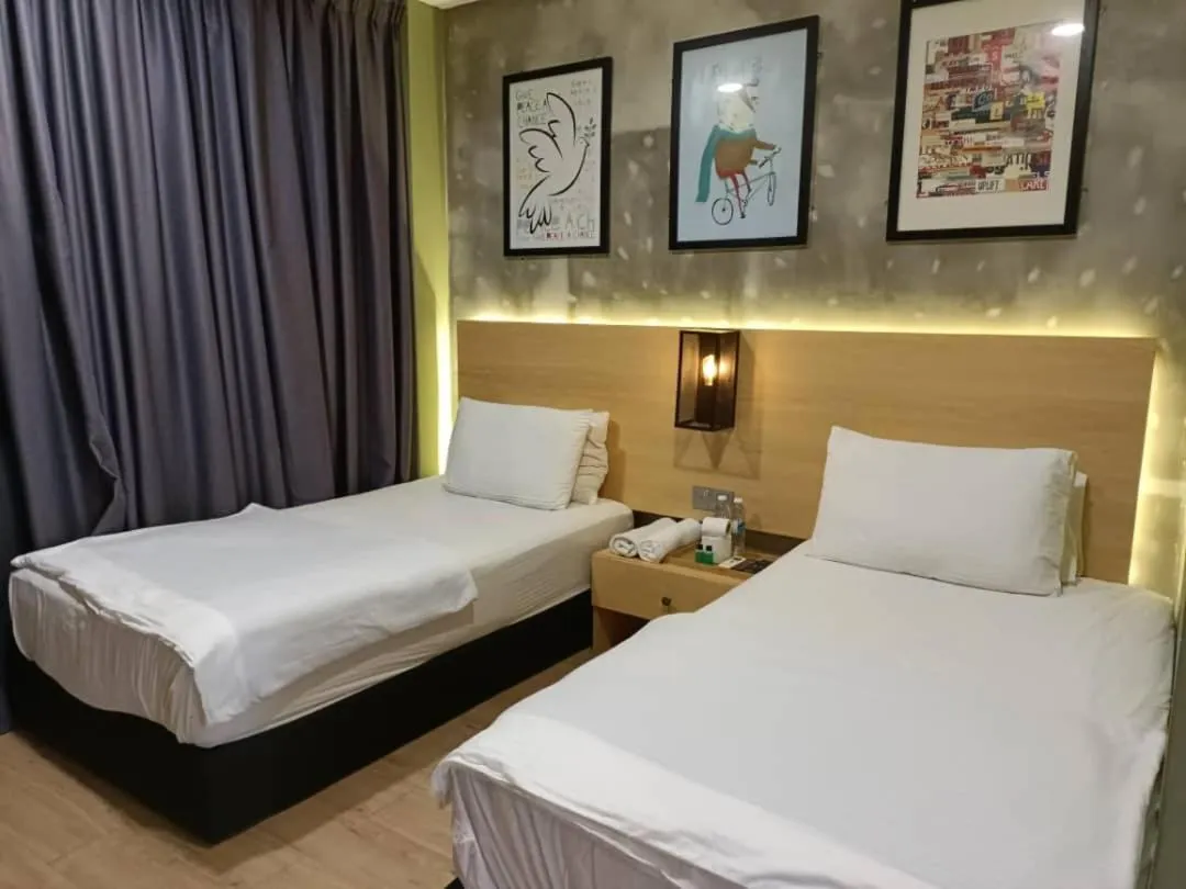 Bedroom, Bed in Raintree Boutique Hotel