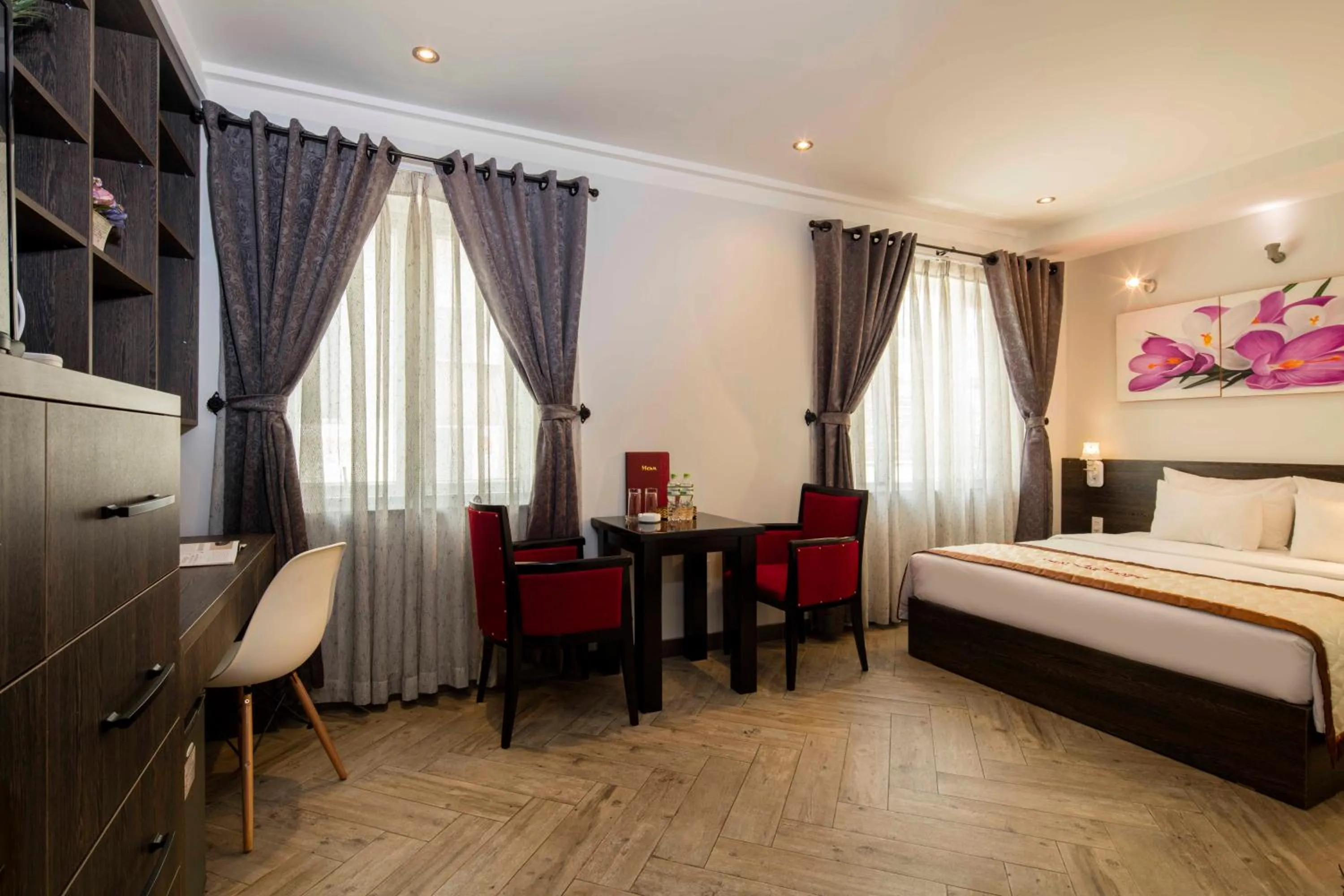 Dining area, Bed in Vien Dong Hotel 2