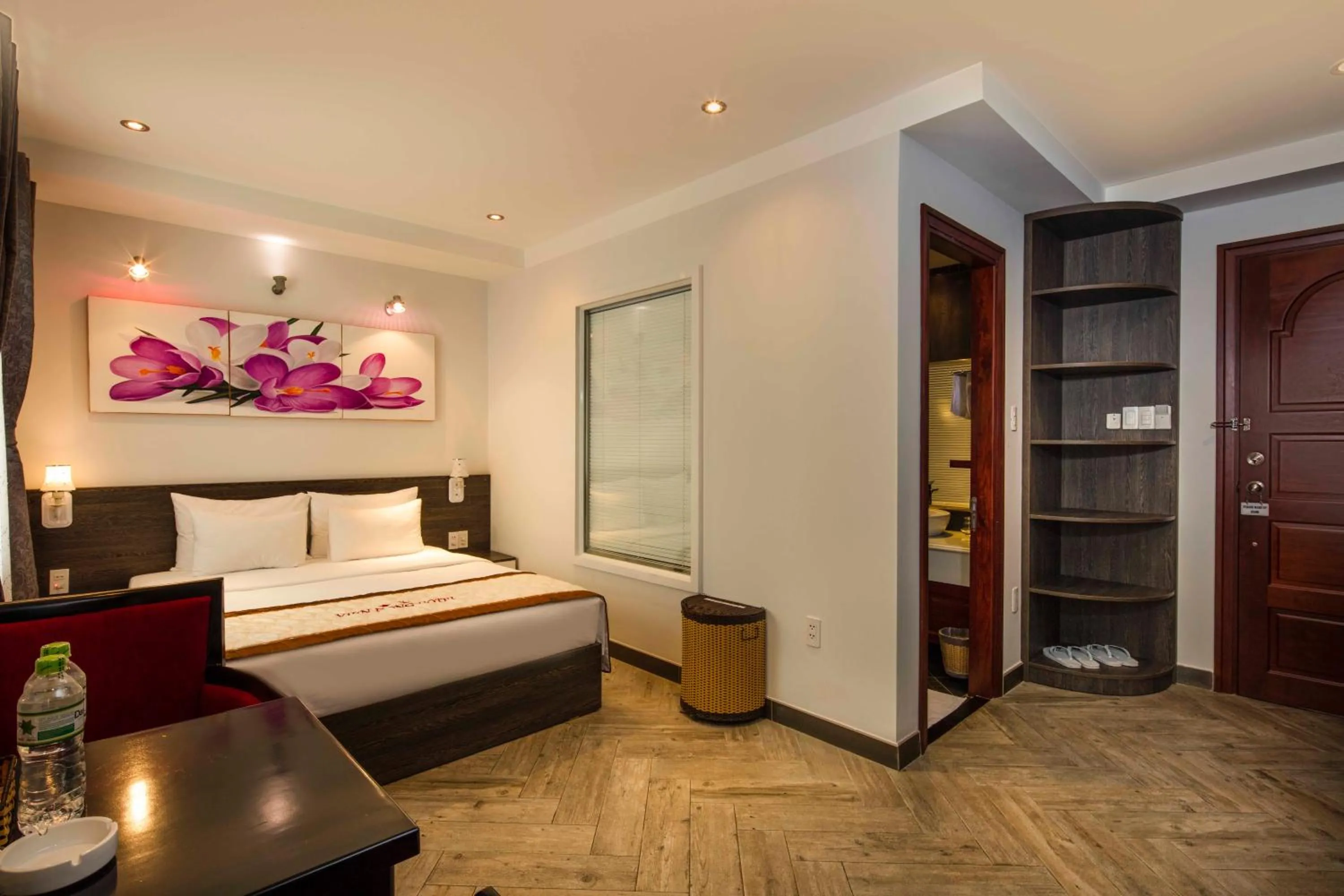 Bedroom, Bed in Vien Dong Hotel 2