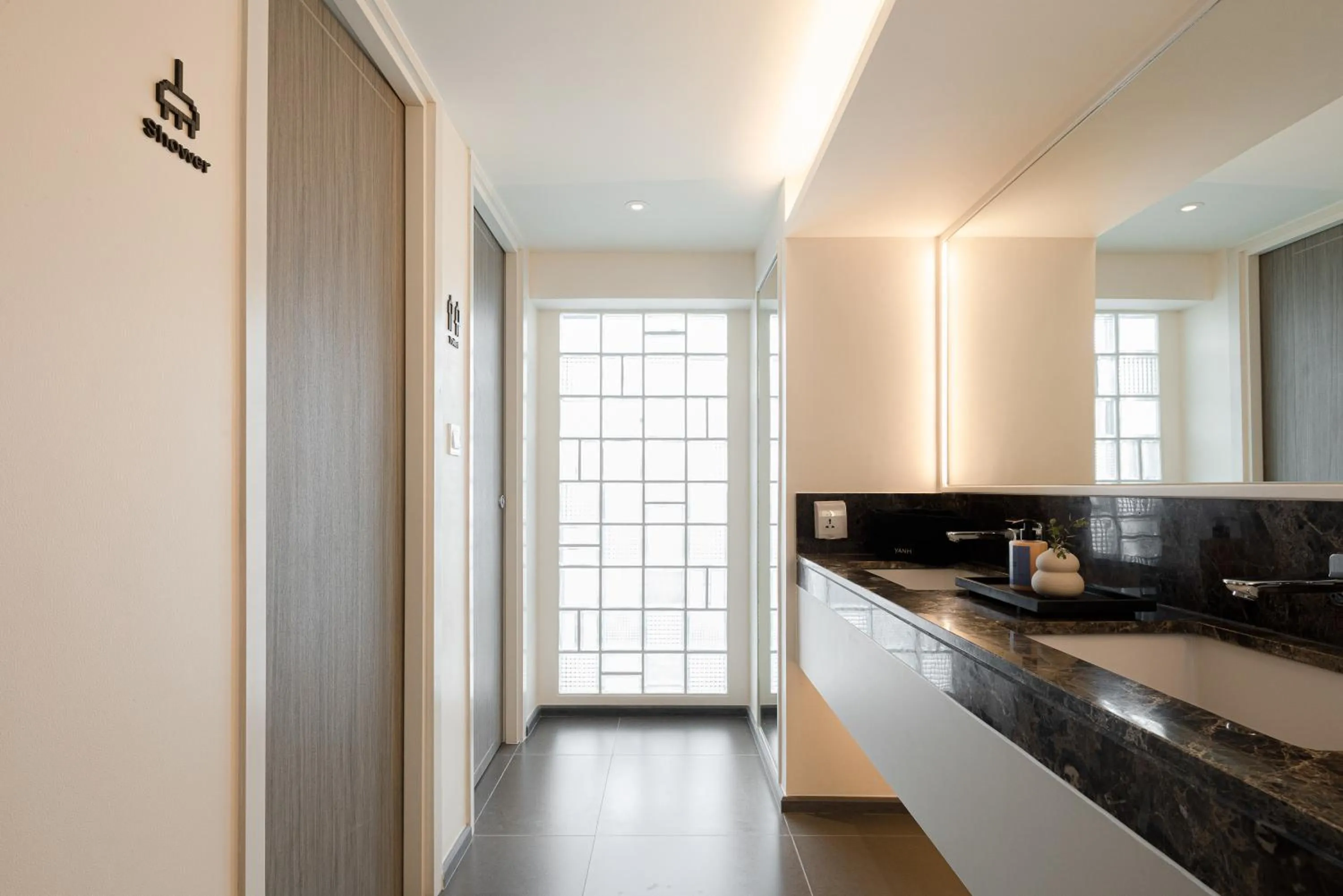 Bathroom in YANH Ratchawat Hotel