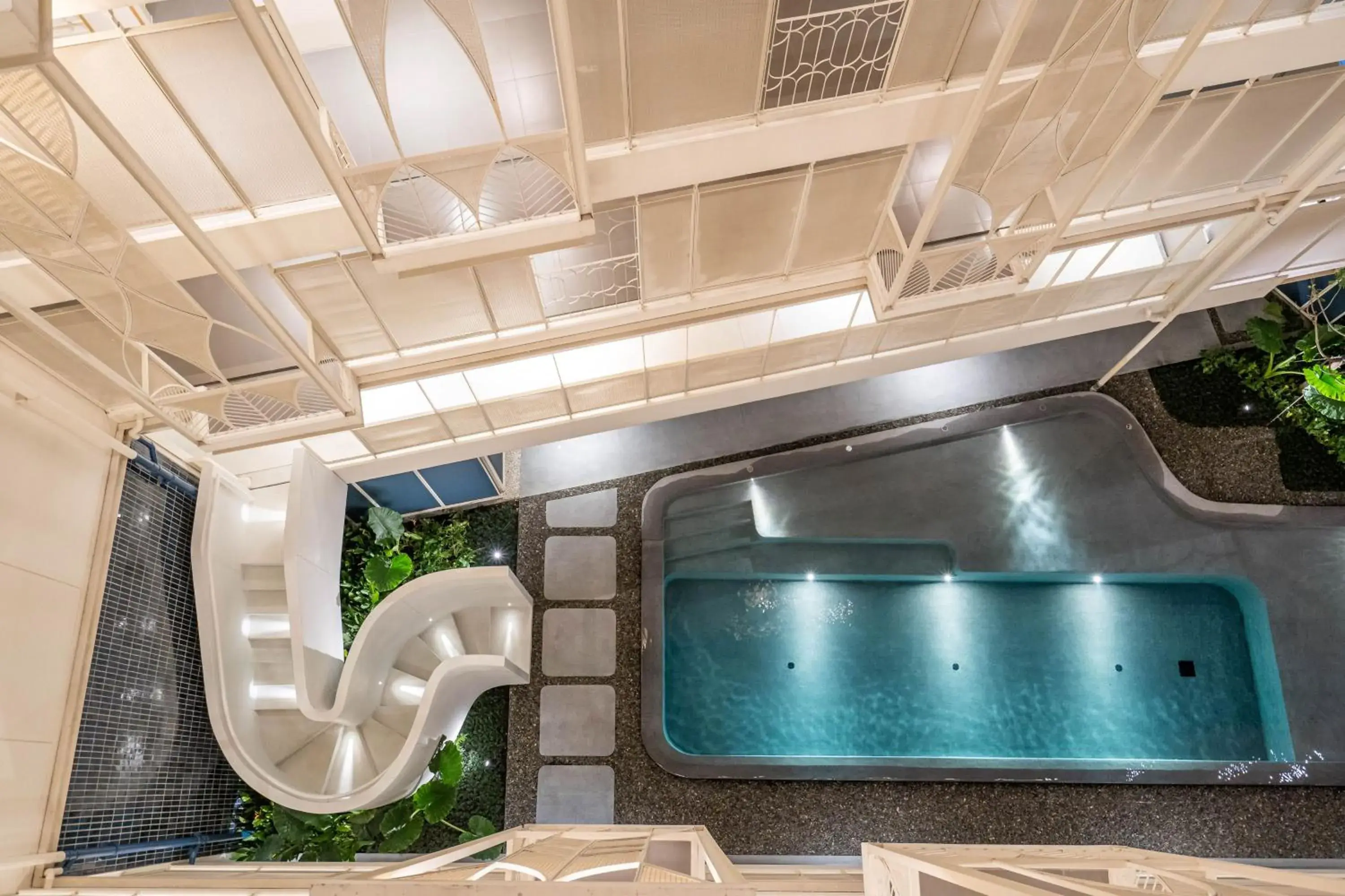 Property building in YANH Ratchawat Hotel Property building in YANH Ratchawat Hotel