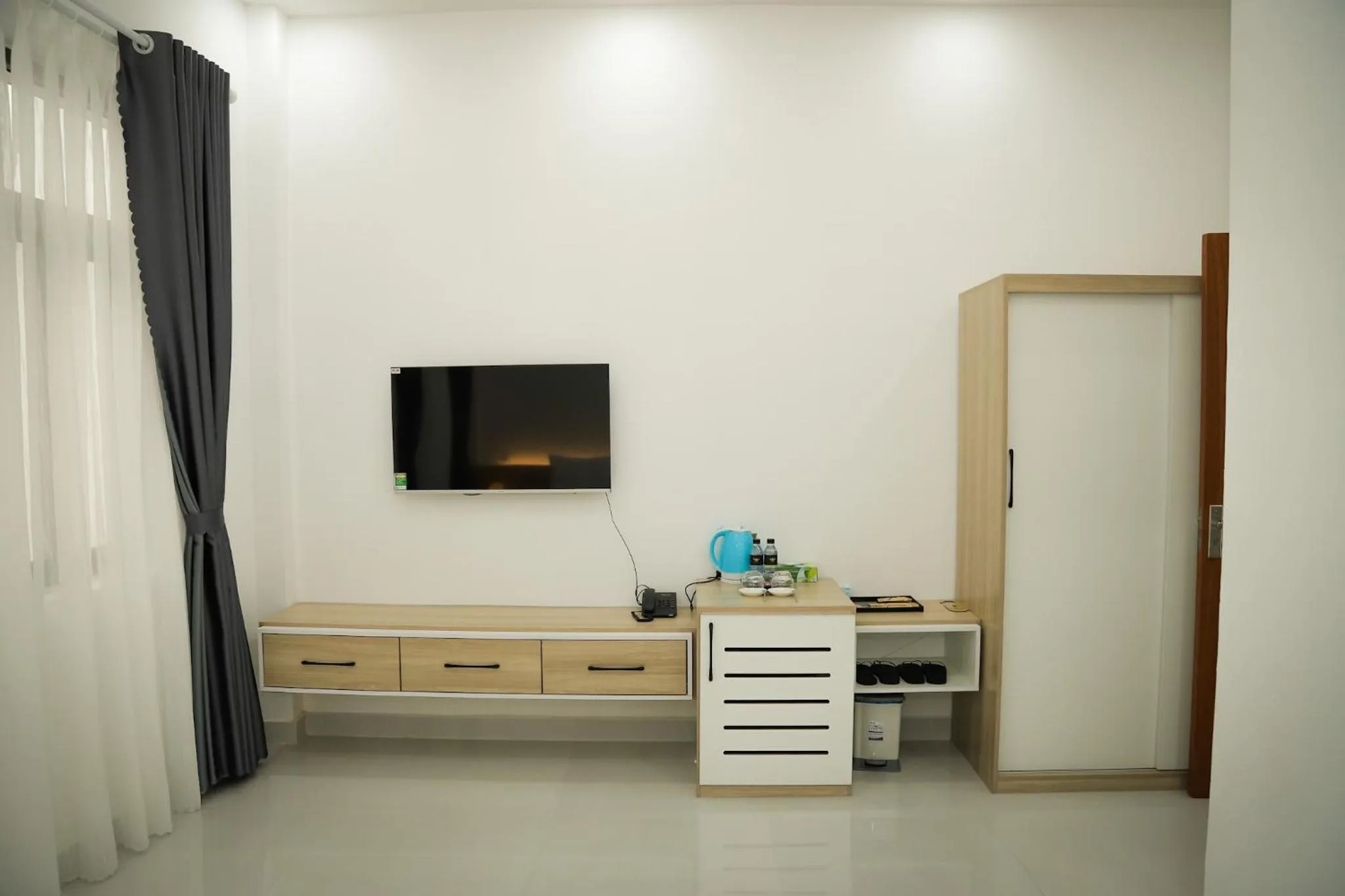 TV and multimedia in Le Phan Hotel