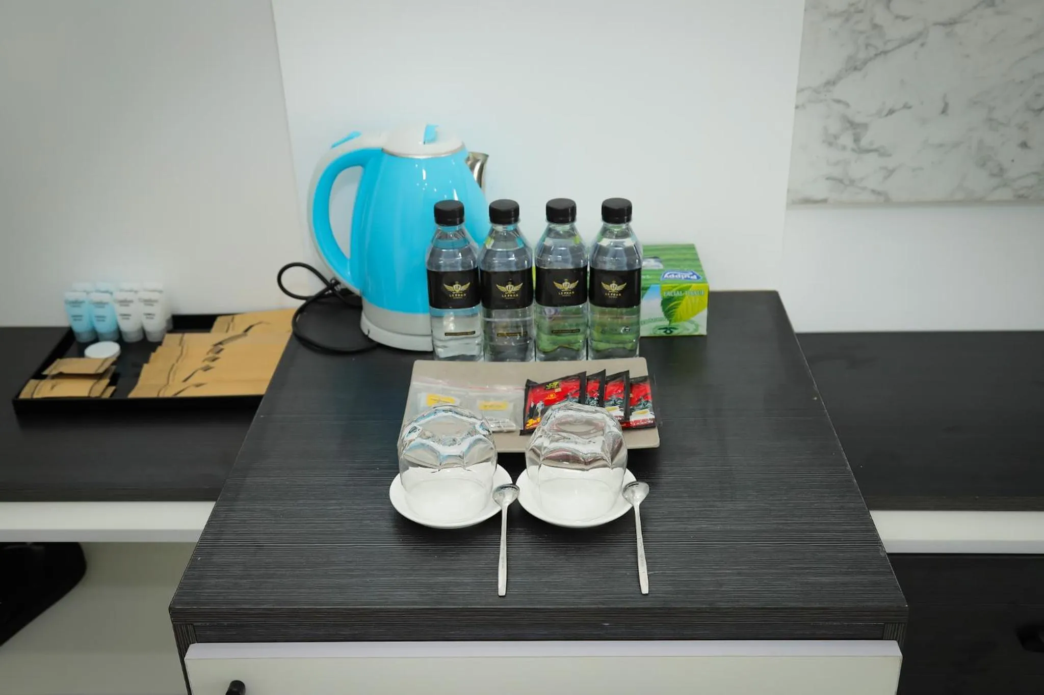 Coffee/tea facilities in Le Phan Hotel