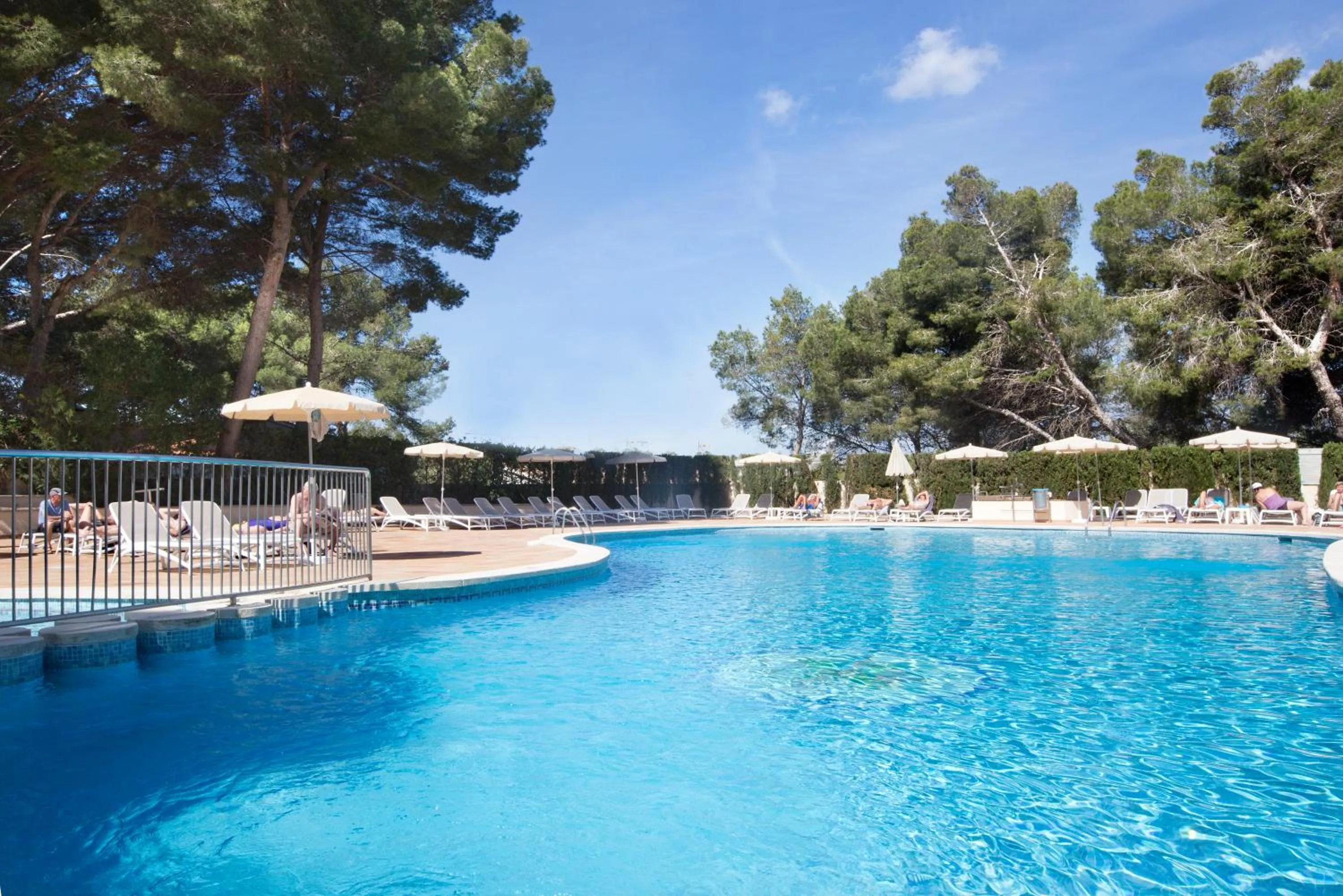 Swimming pool in Grupotel Orient