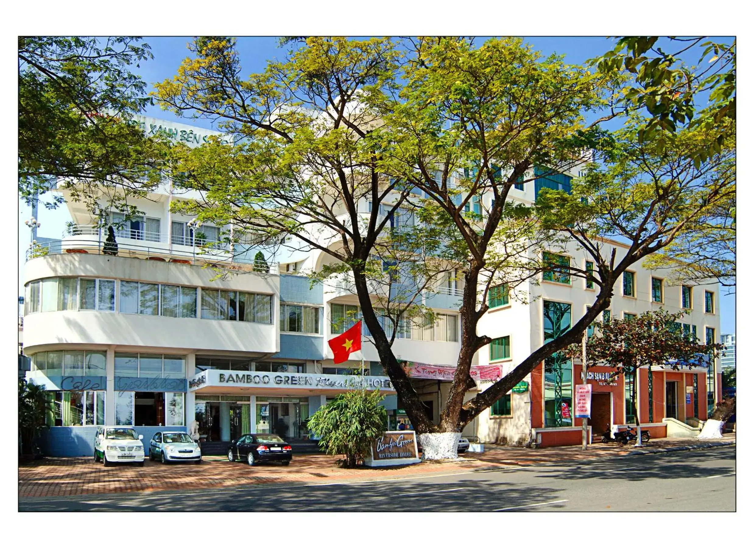 Facade/entrance in Bamboo Green Riverside Hotel Facade/entrance in Bamboo Green Riverside Hotel