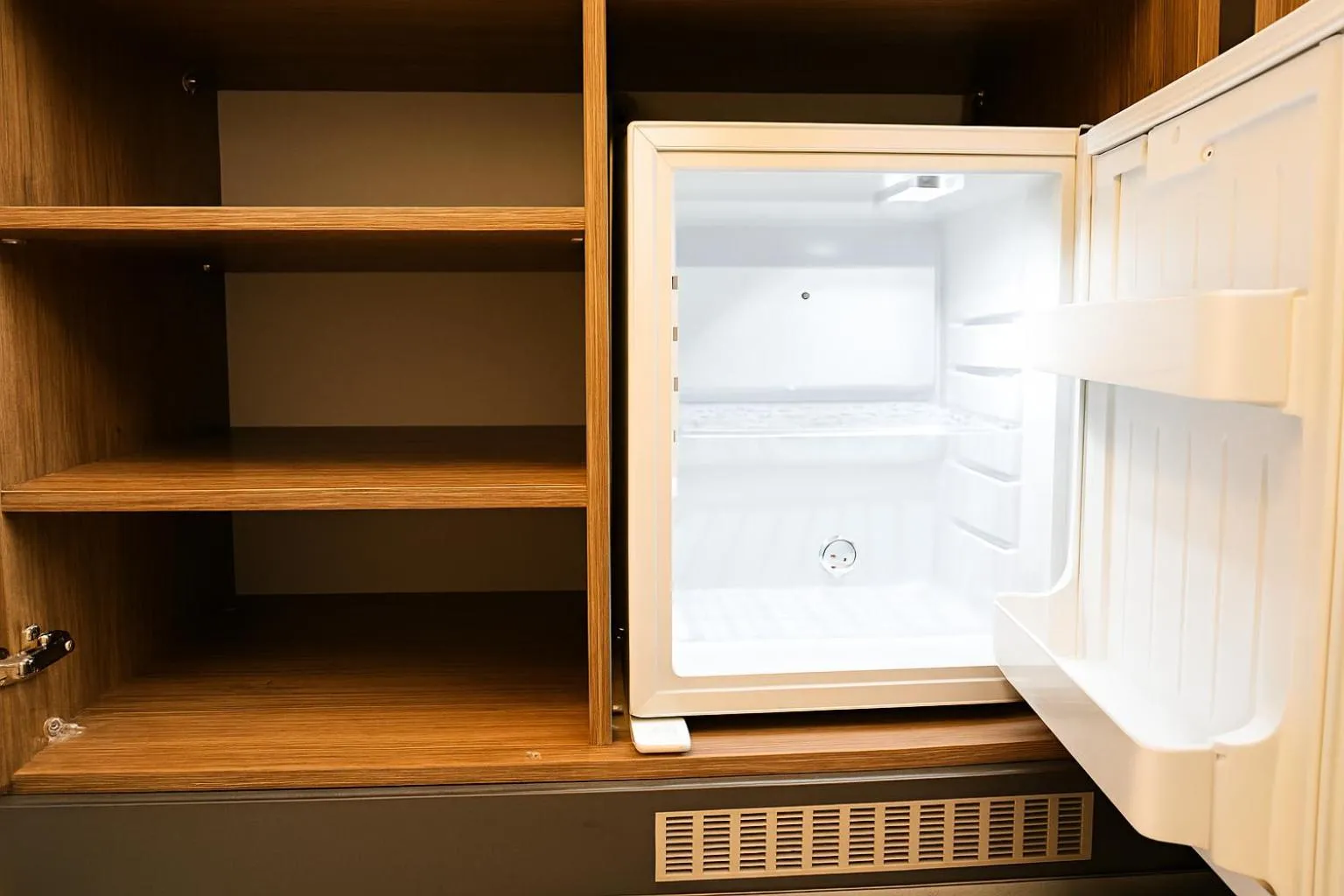 minibar in CALENBERG HOTEL