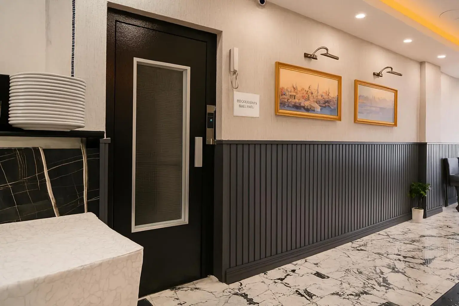 elevator, Bed in CALENBERG HOTEL elevator, Bed in CALENBERG HOTEL