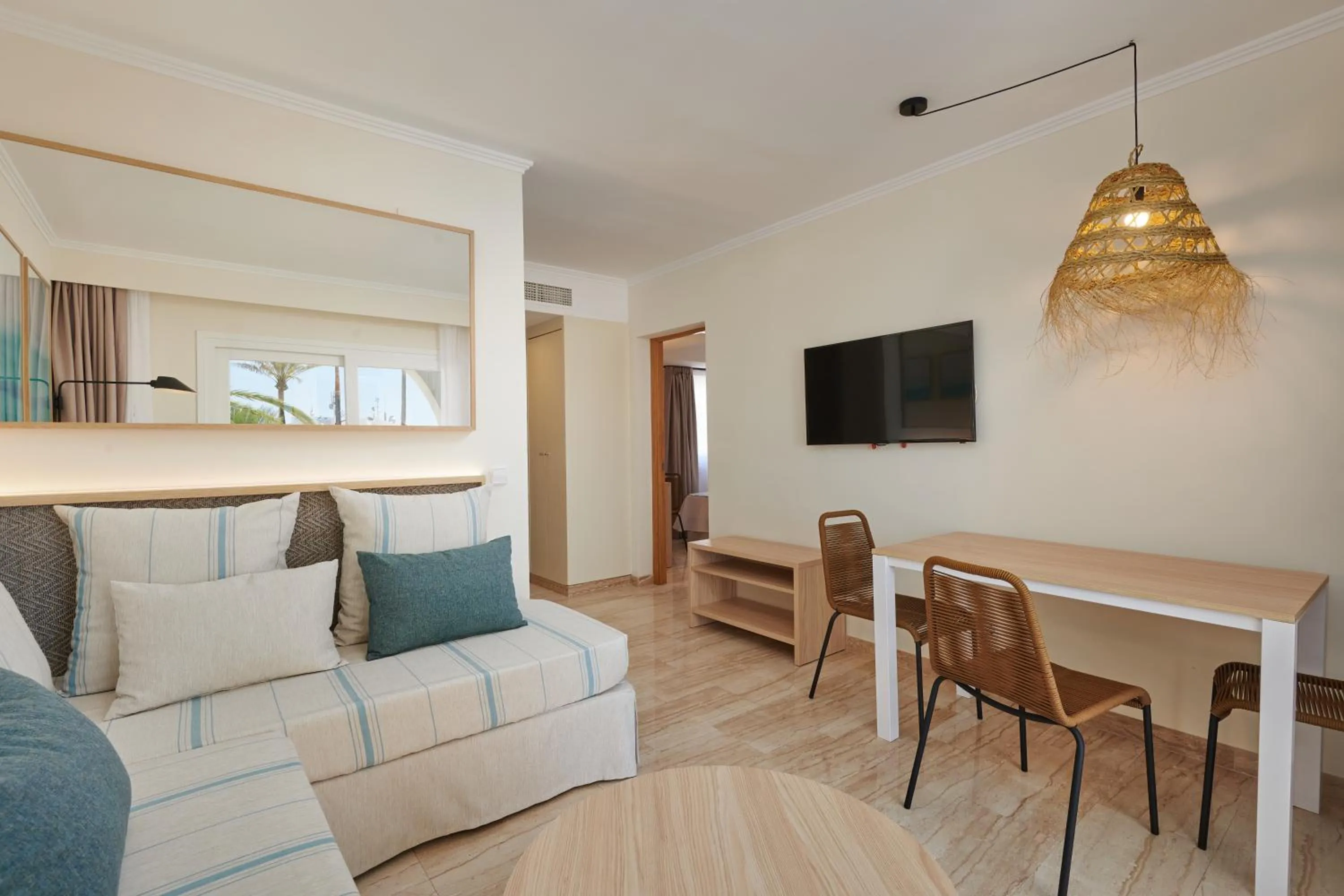 Living room in Grupotel Mar de Menorca