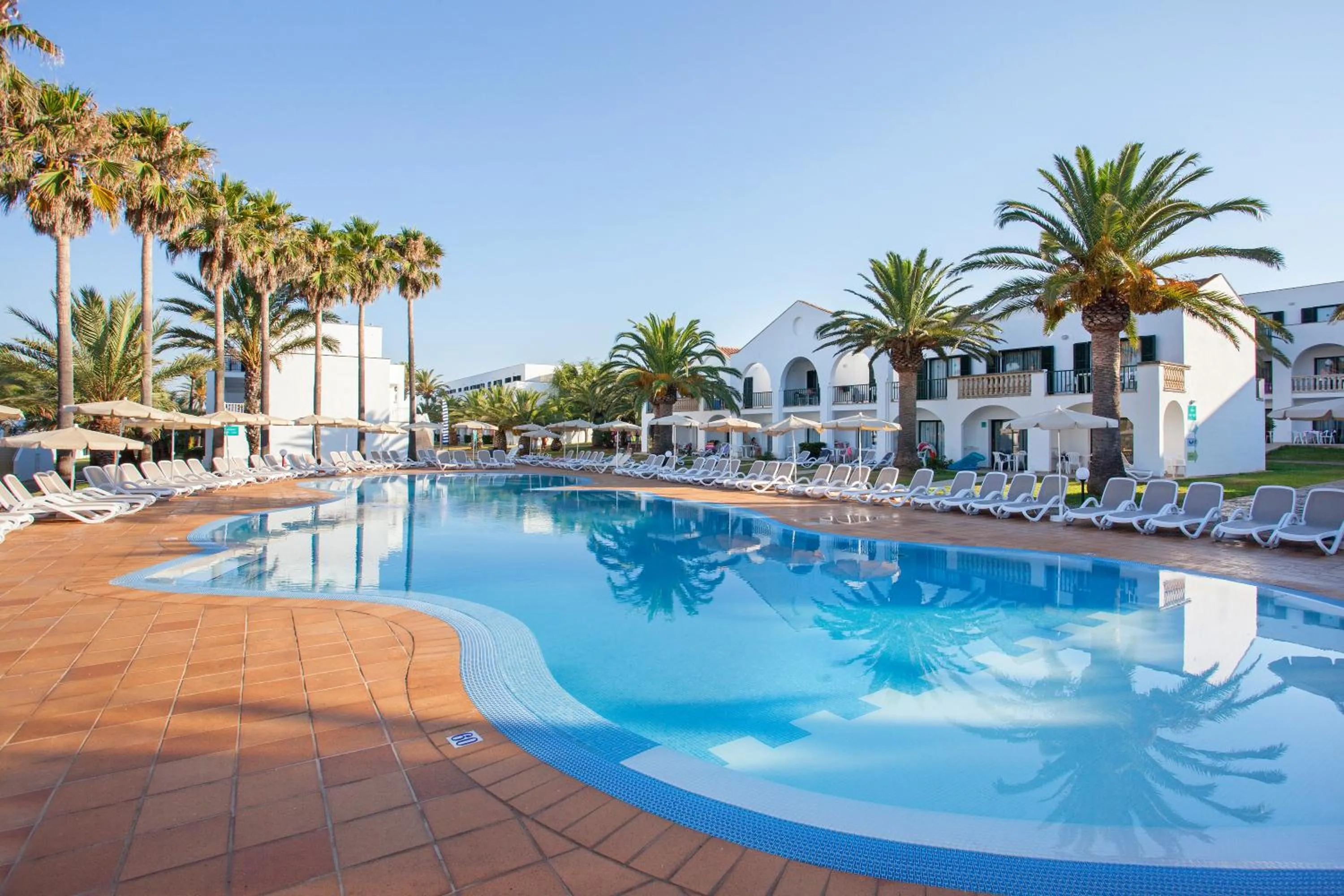 Day in Grupotel Mar de Menorca