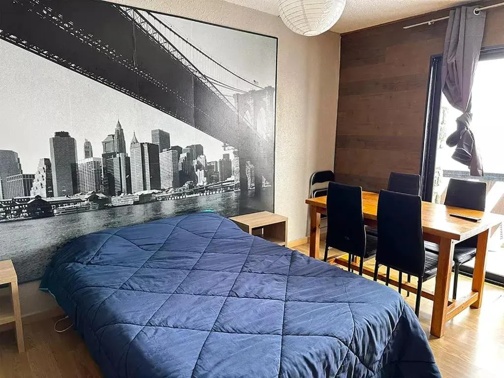 Bed in Apartamentos Solaris 3000