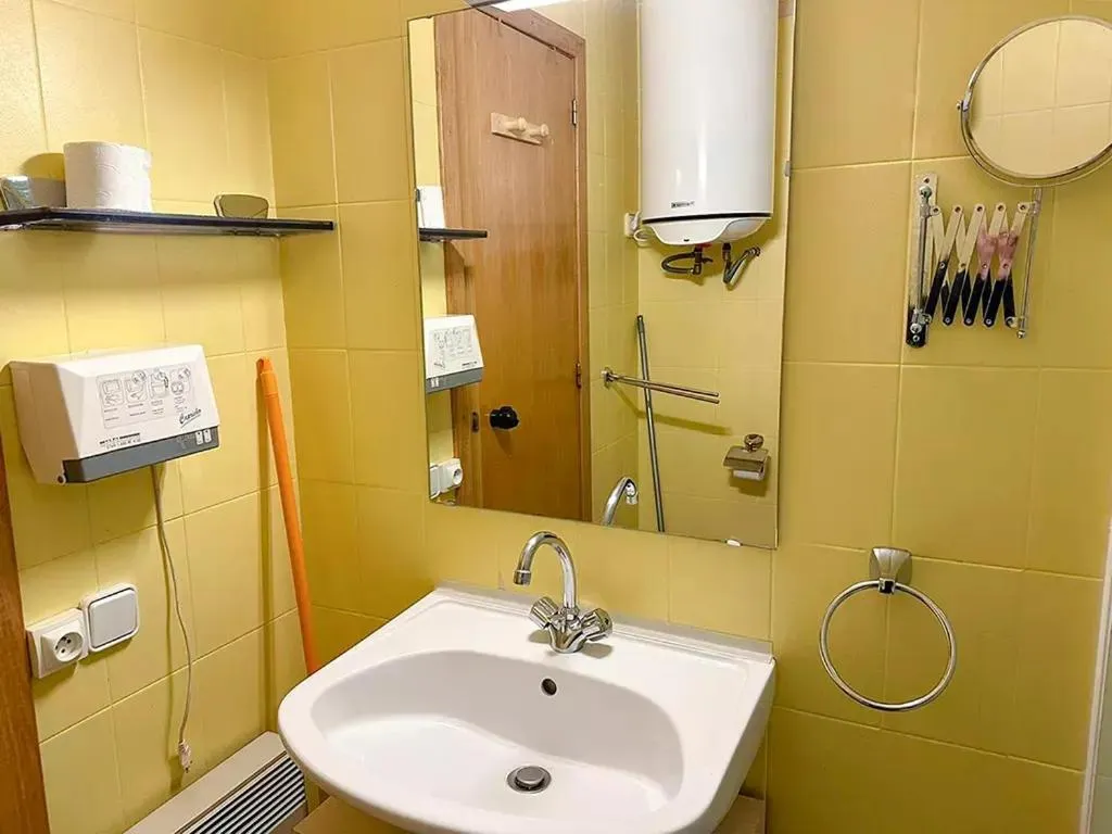 Bathroom in Apartamentos Solaris 3000