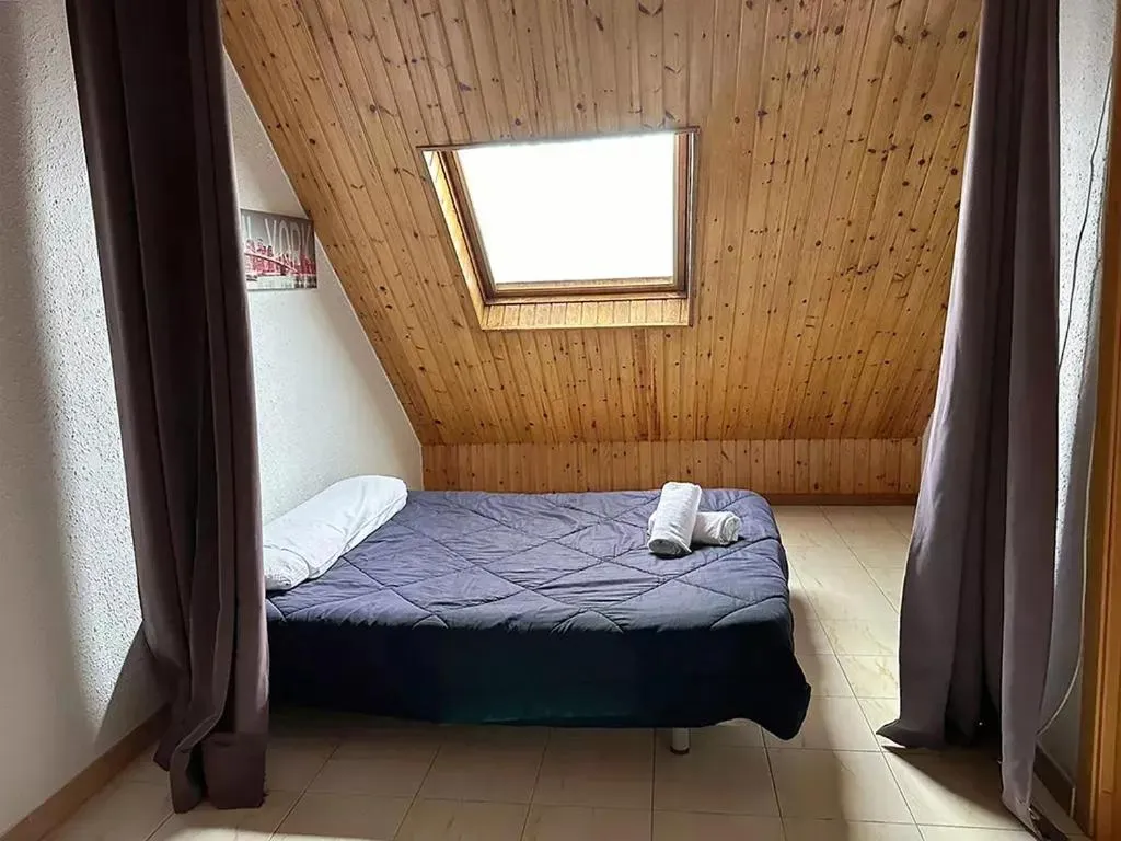 Bed in Apartamentos Solaris 3000