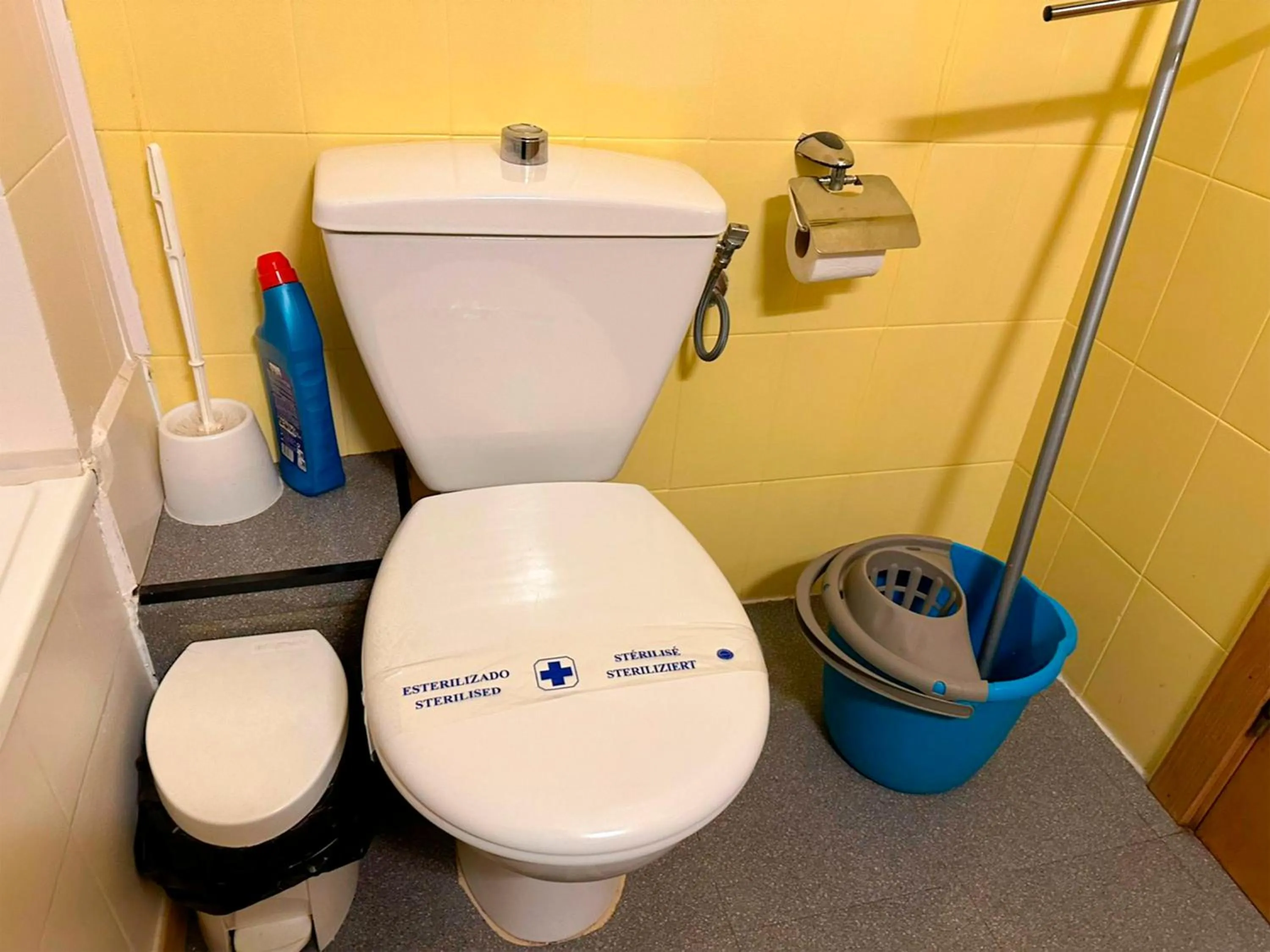 Bathroom in Apartamentos Solaris 3000