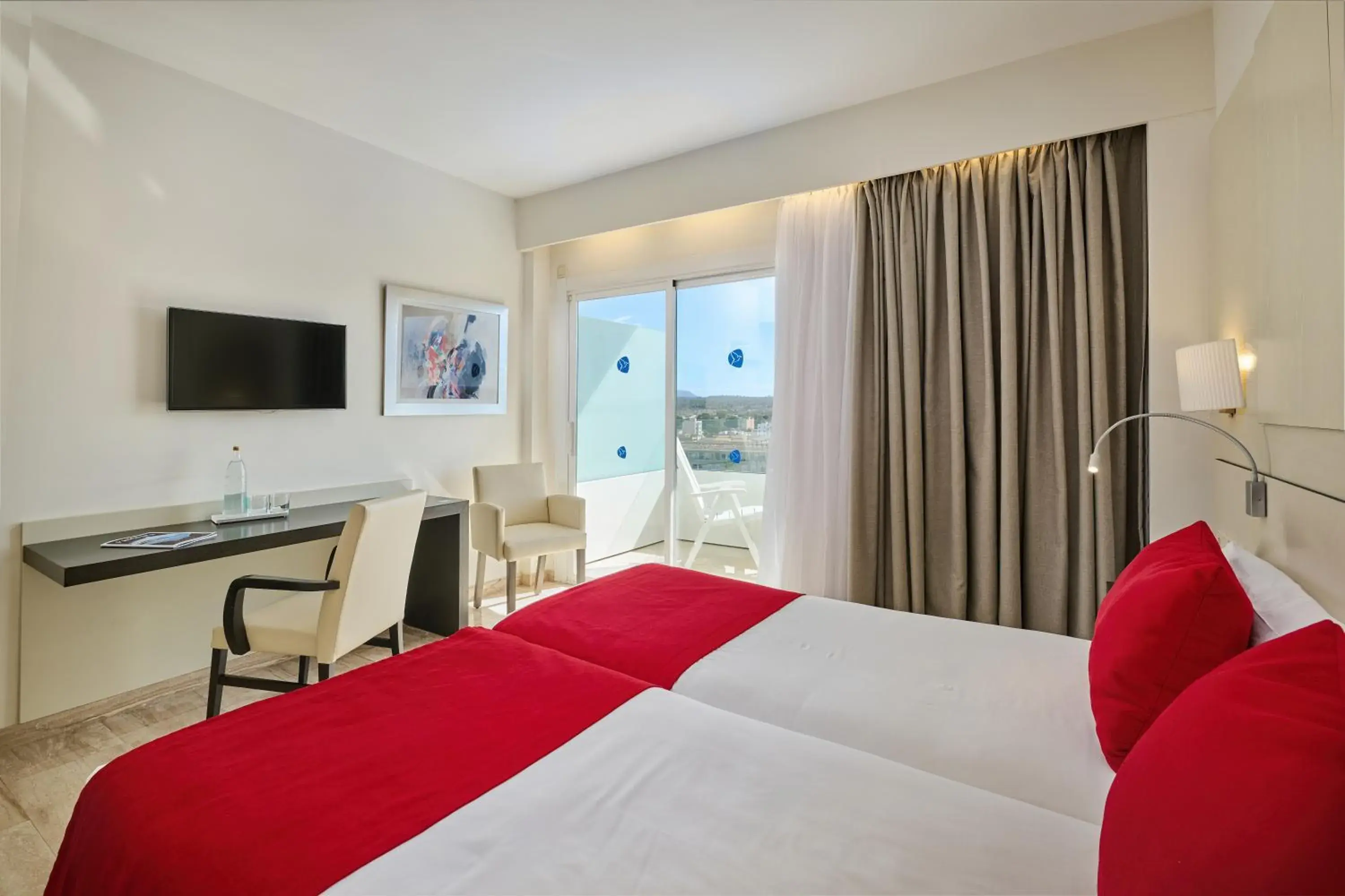 Bedroom, Bed in Grupotel Taurus Park Bedroom, Bed in Grupotel Taurus Park