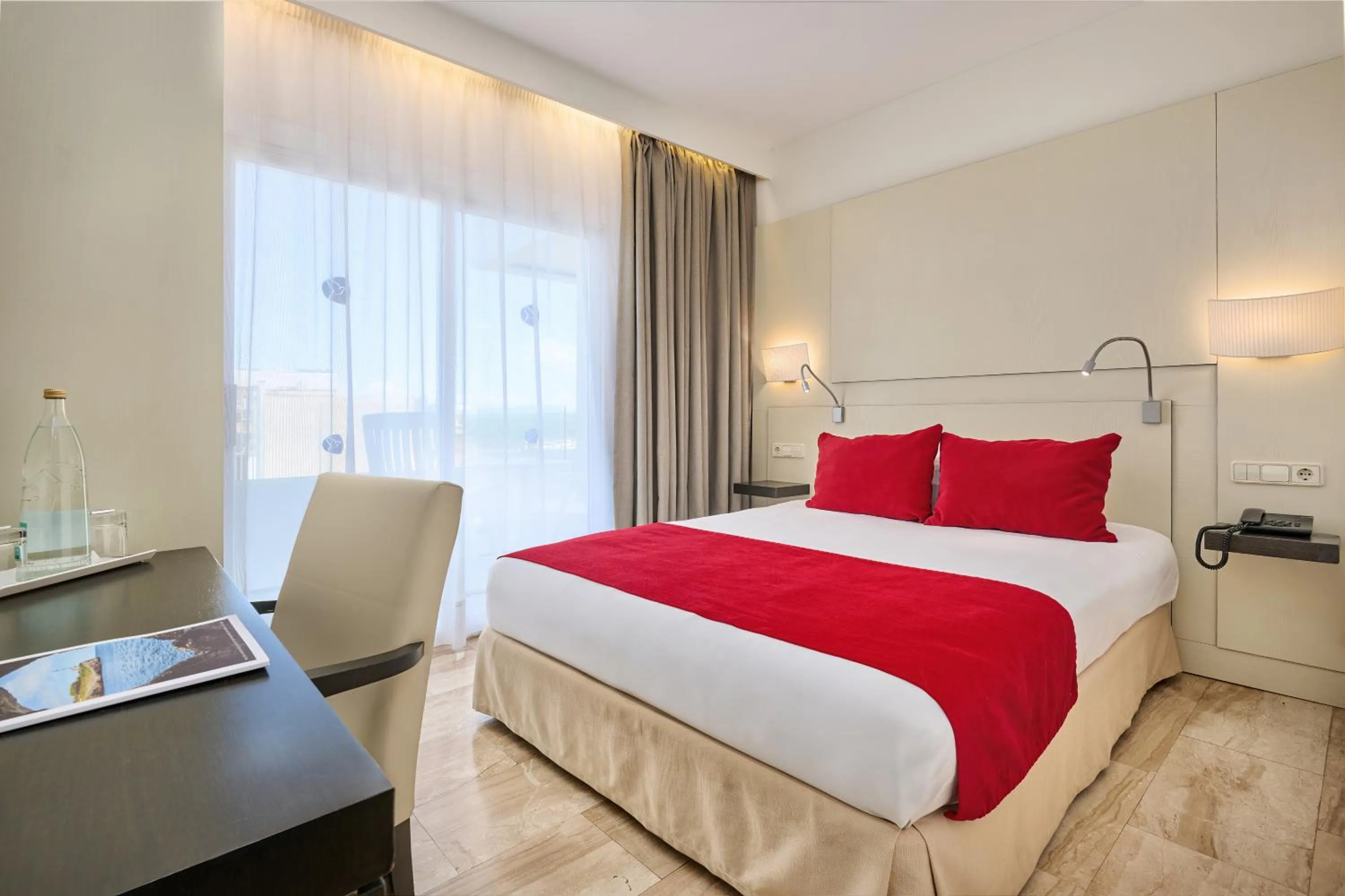 Bedroom, Bed in Grupotel Taurus Park