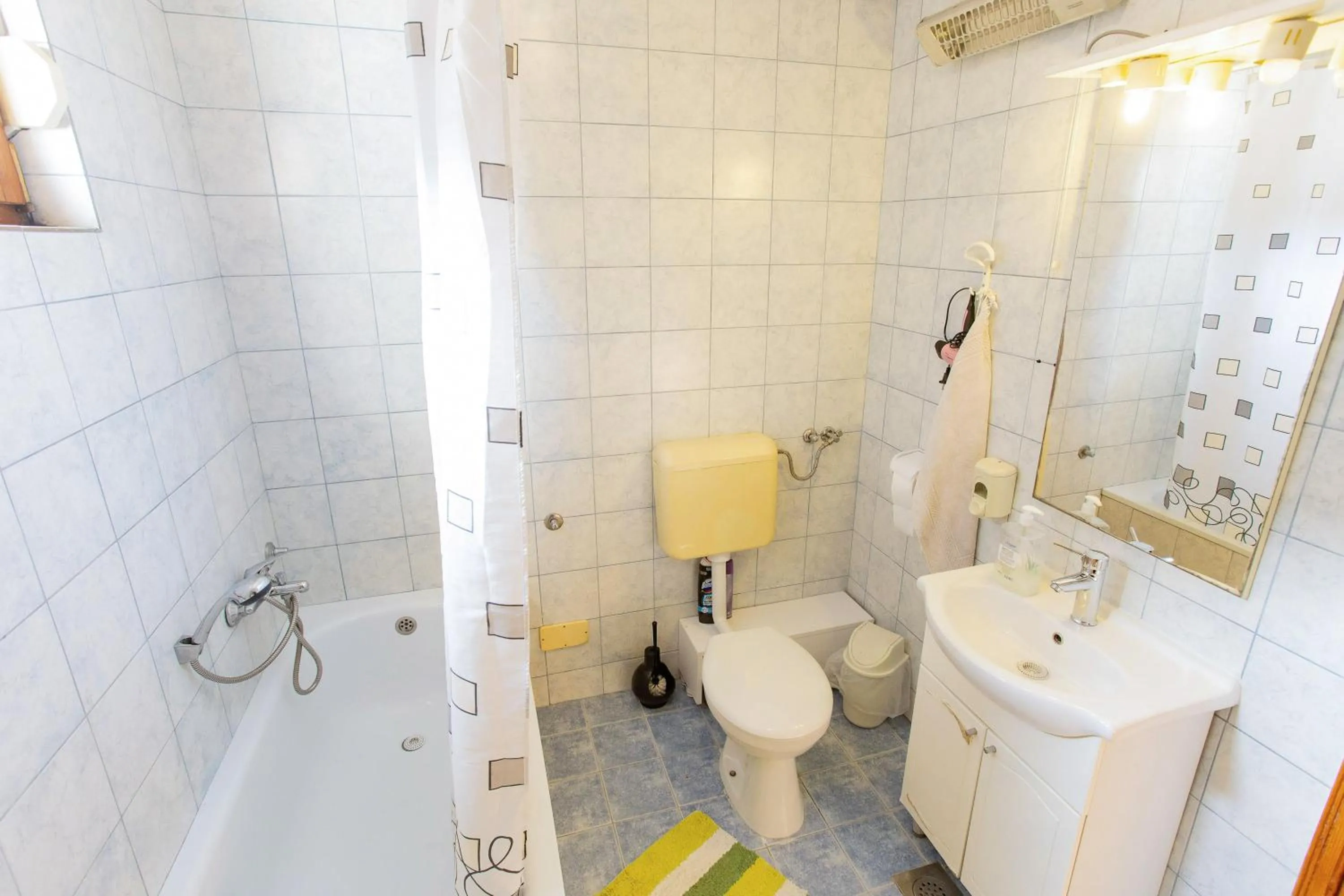 Toilet in Guesthouse Sanja - Apartments 212