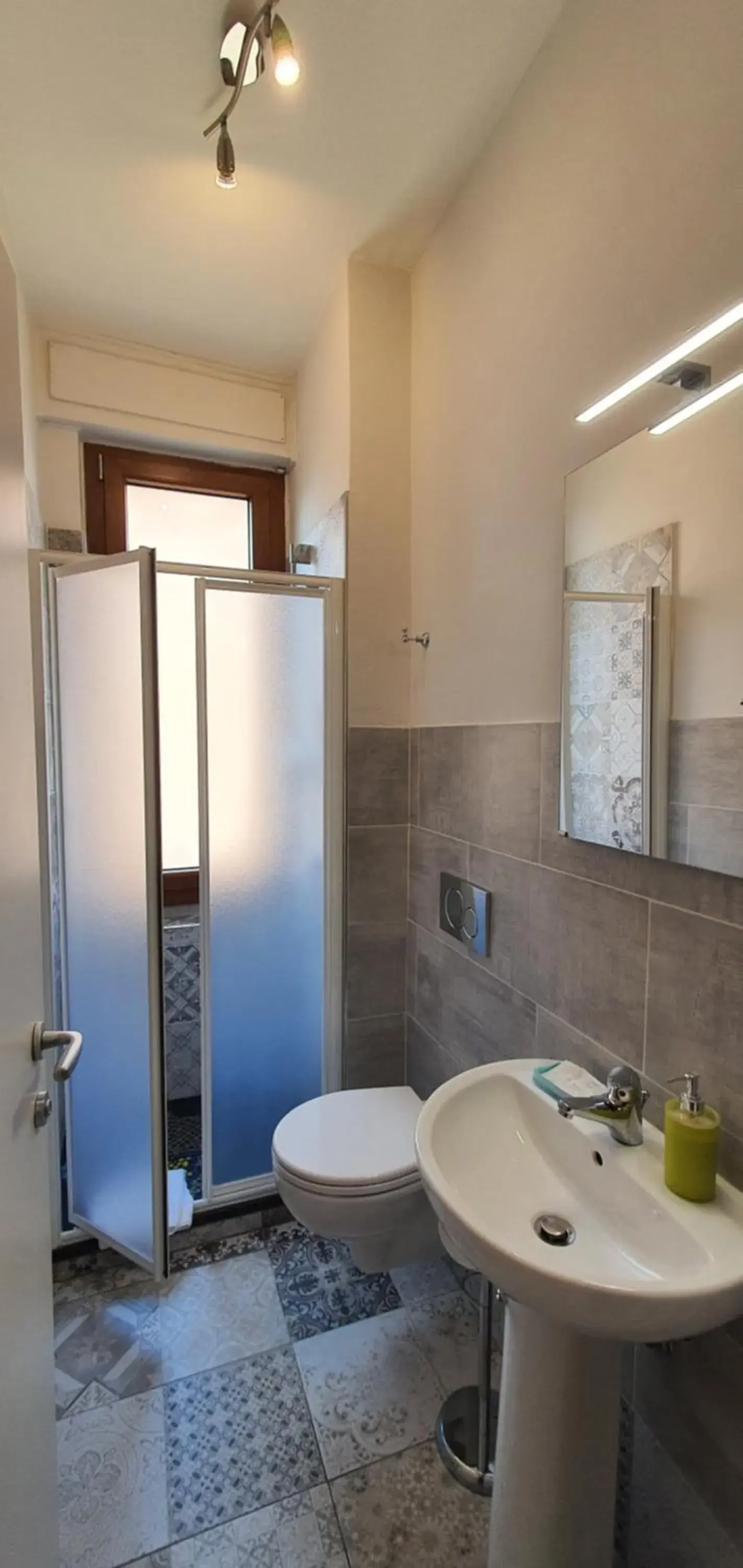 Double Room with Private External Bathroom in Il Giglio Guest House Double Room with Private External Bathroom in Il Giglio Guest House