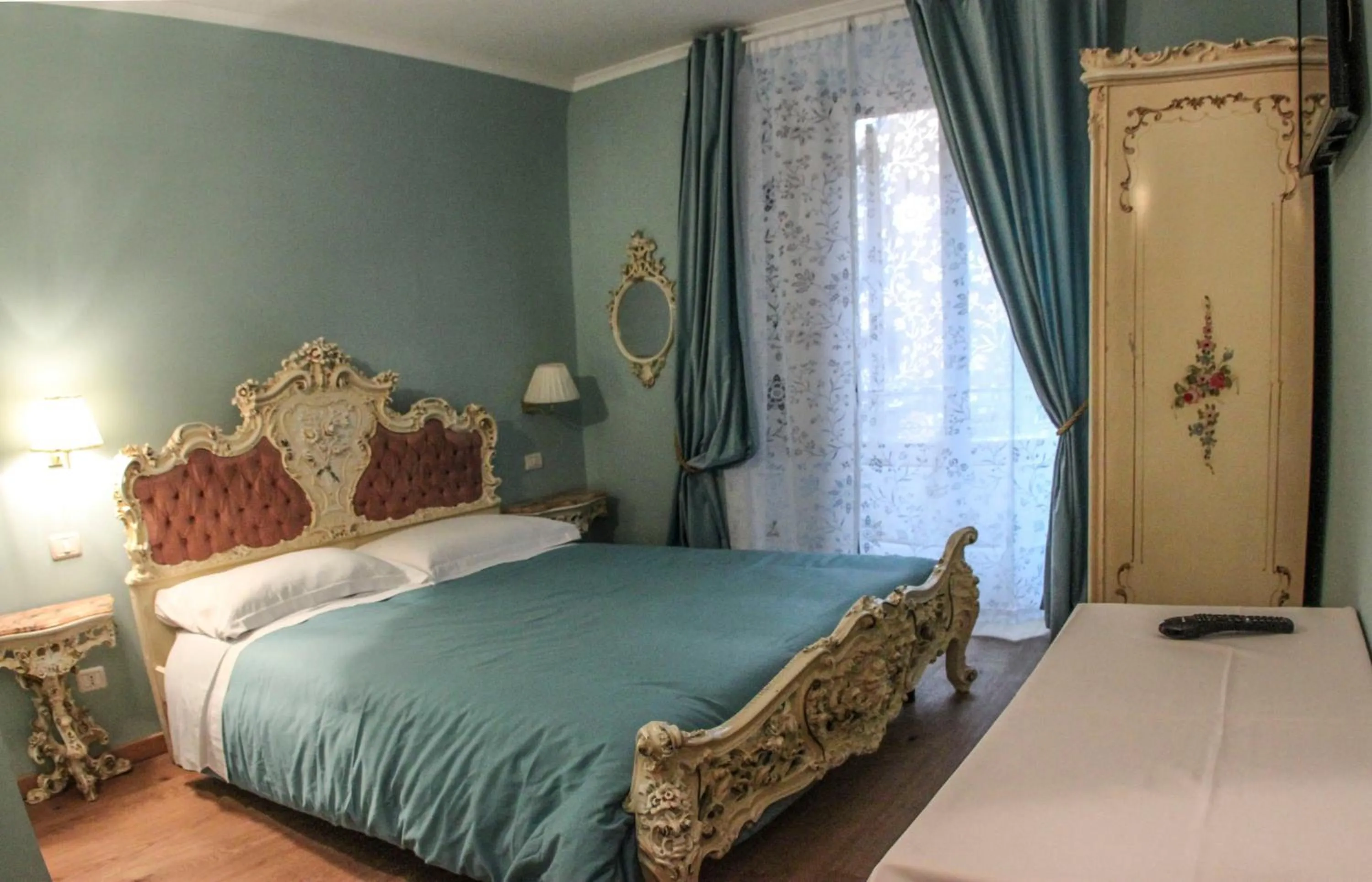 Bed in La Reggia dei Principi