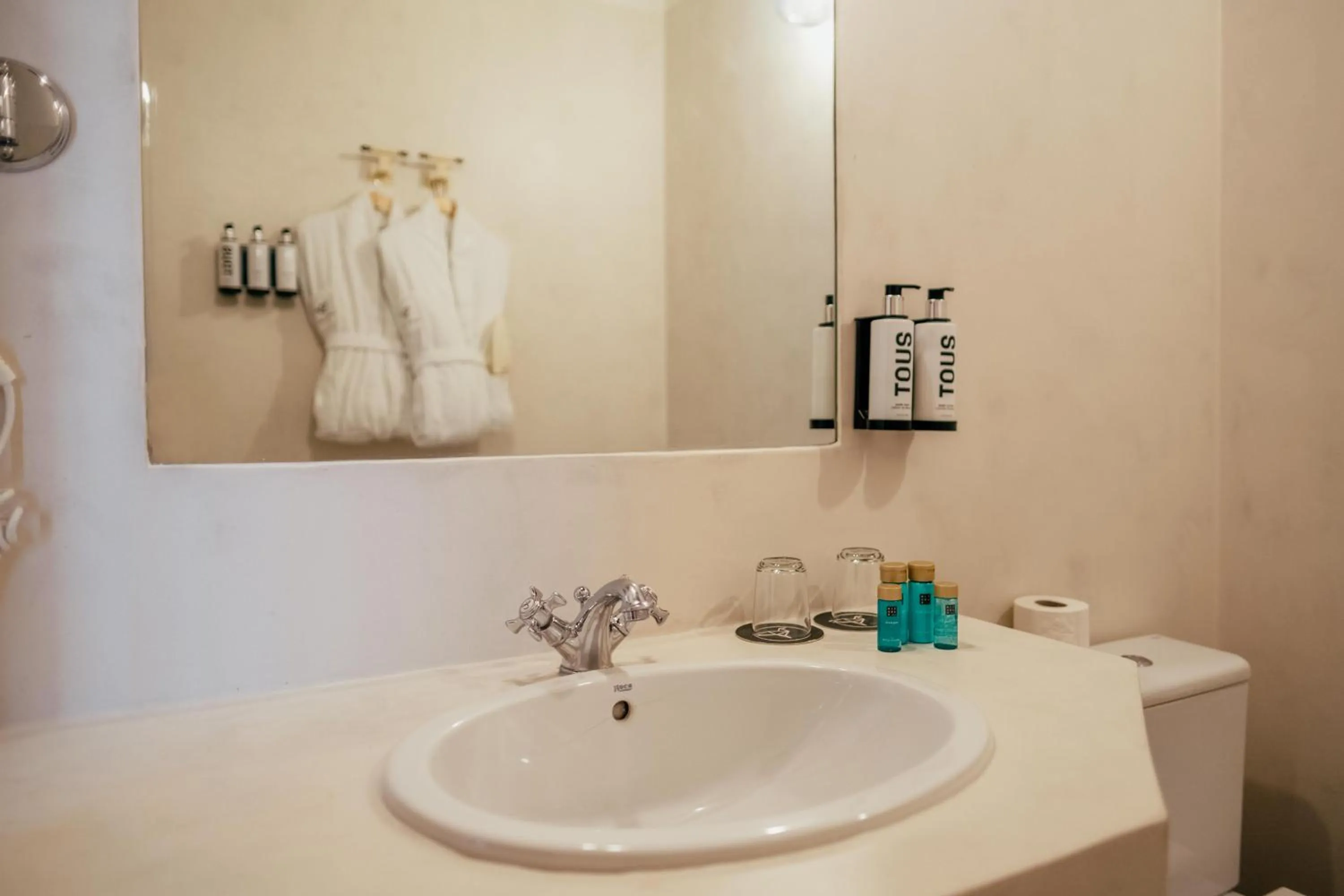 Bathroom in Hotel Cetina Palacio Ayala Berganza