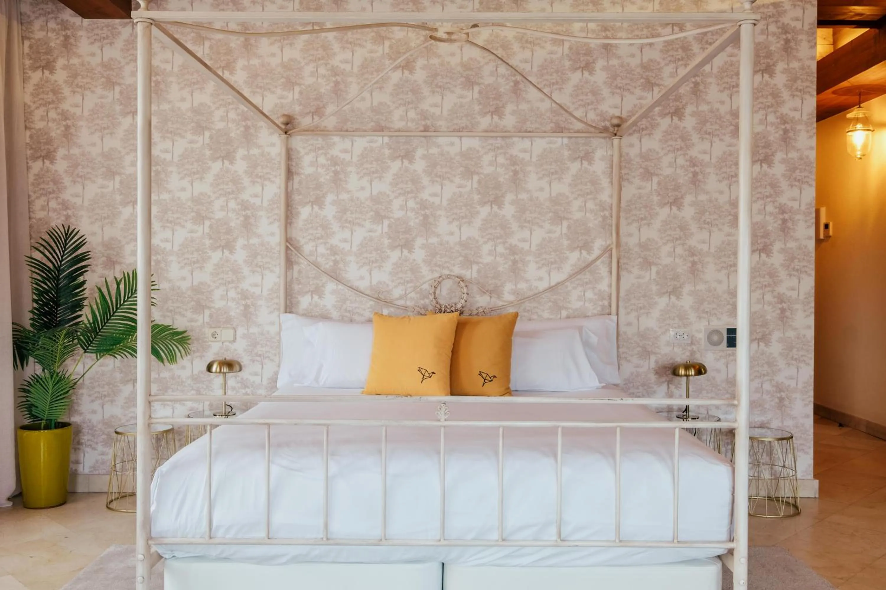 Bed in Hotel Cetina Palacio Ayala Berganza