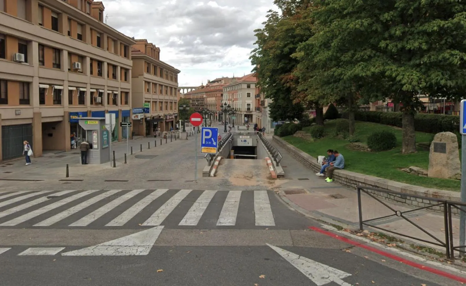 Parking in Hotel Cetina Palacio Ayala Berganza