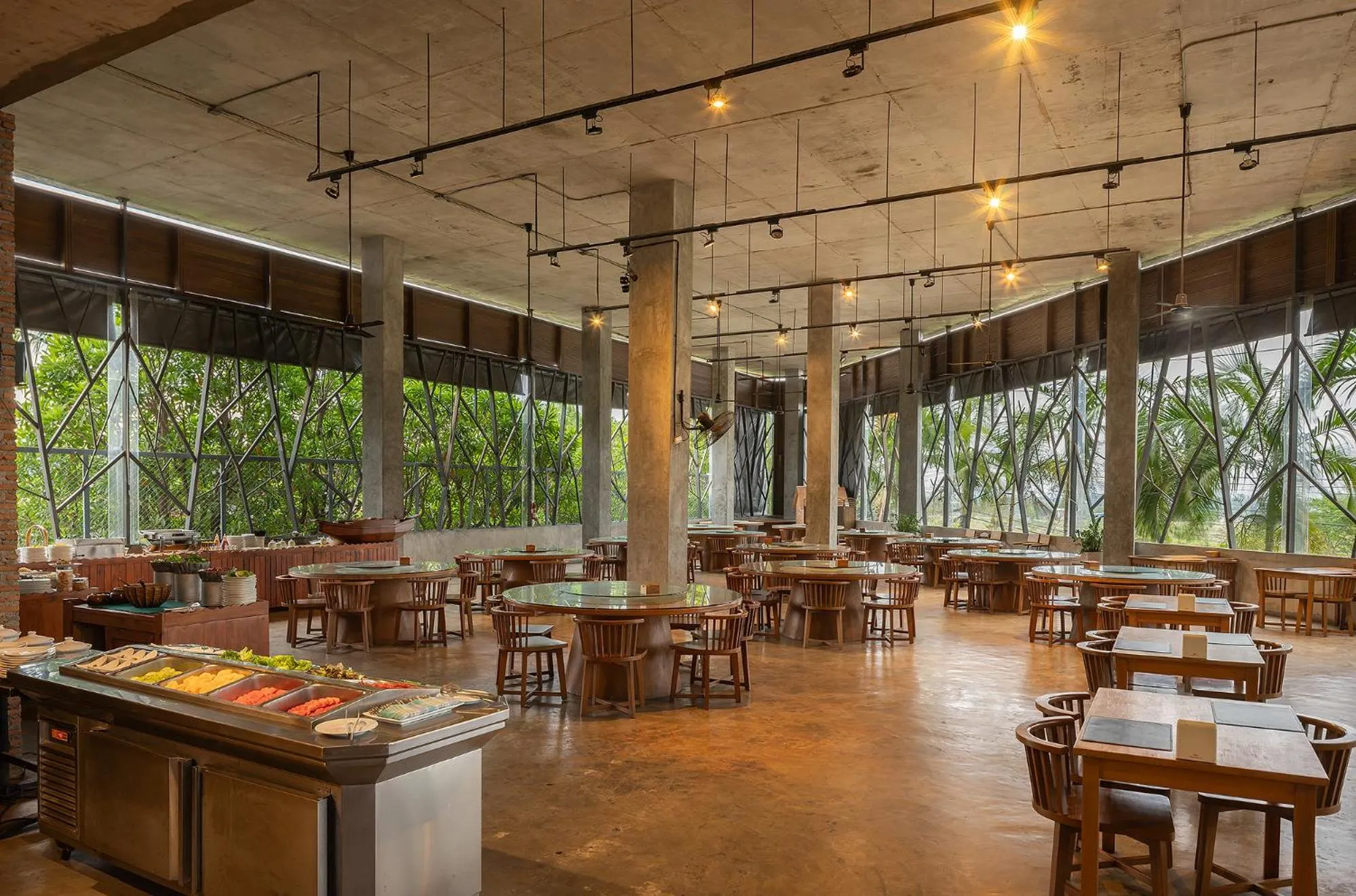 Restaurant/places to eat in Sunday Sea Two Pool Villa Pattaya