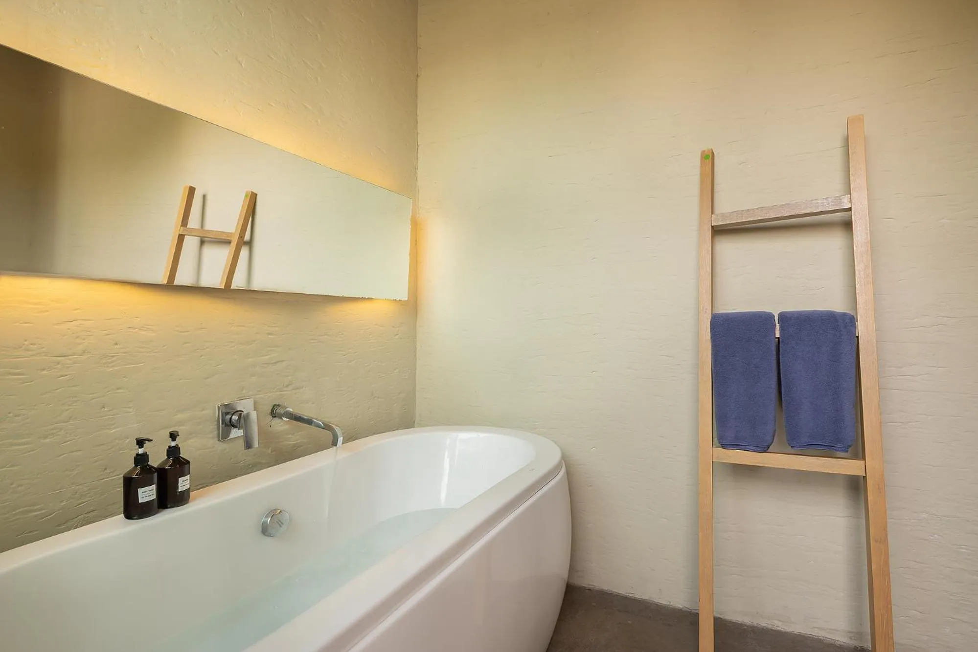 Bath in Sunday Sea Two Pool Villa Pattaya