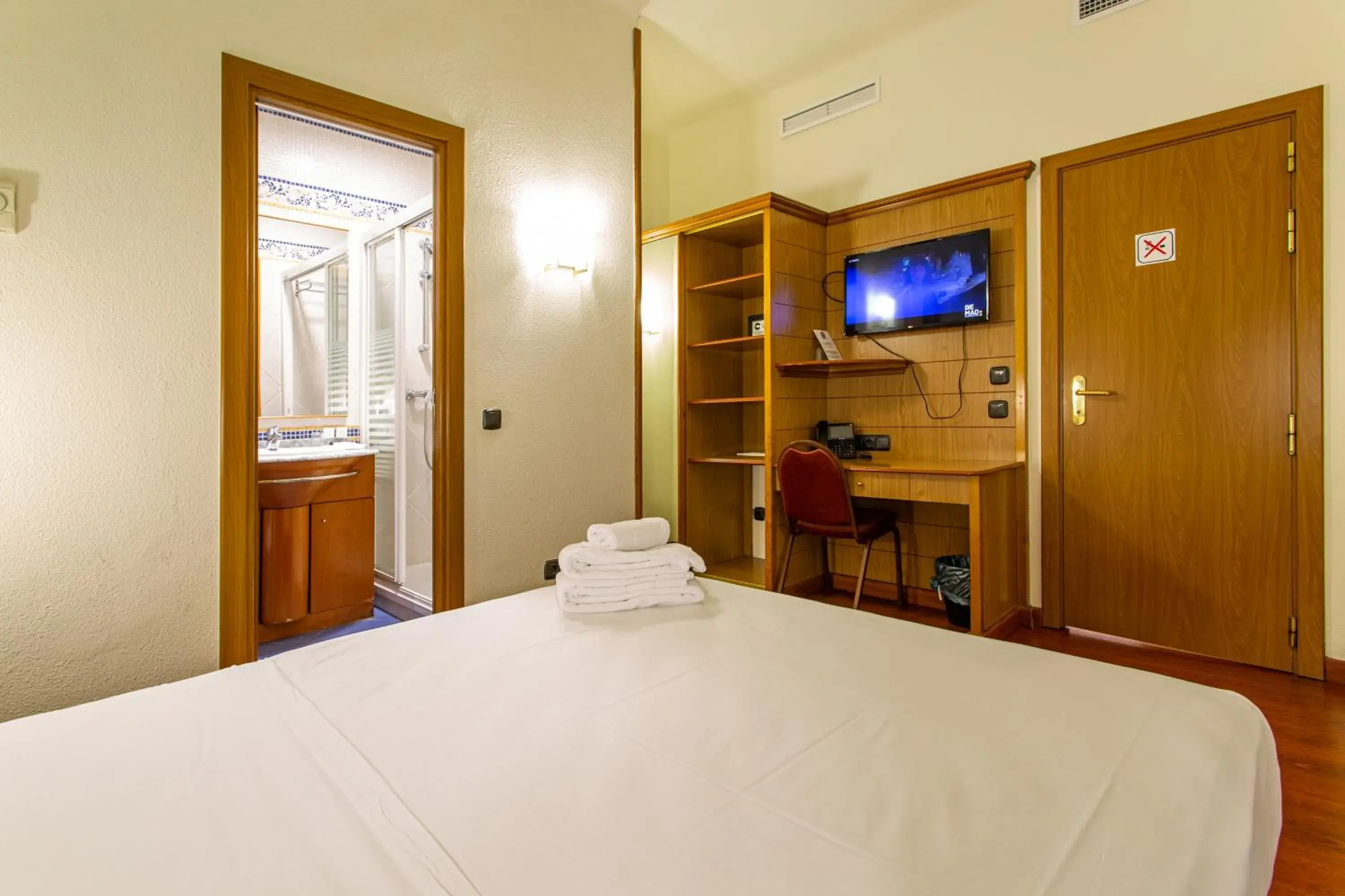 Bed in Negresco Gran Via Bed in Negresco Gran Via