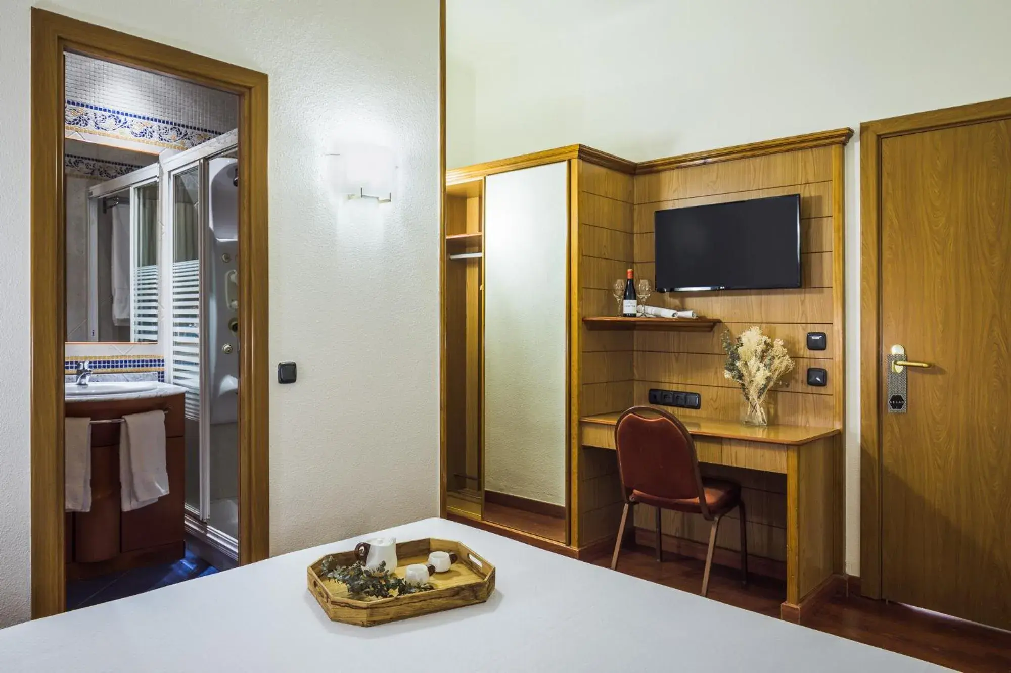 Other, Bed in Negresco Gran Via Other, Bed in Negresco Gran Via