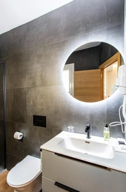 Bathroom in Negresco Gran Via