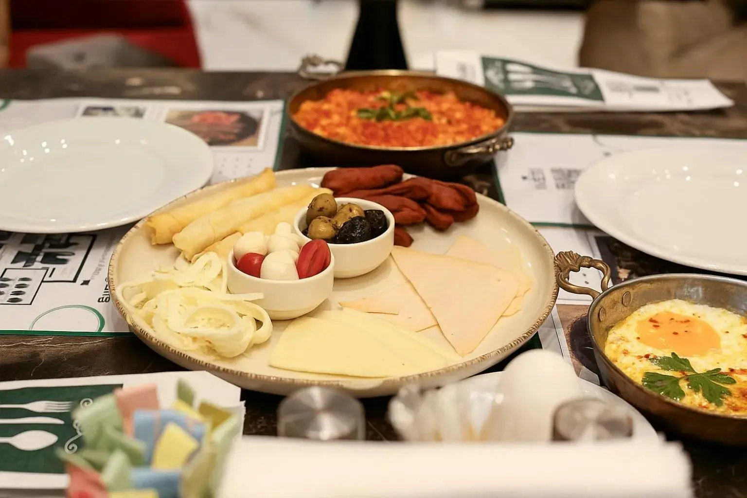 Food and drinks in AXU AIRPORT HOTEL Food and drinks in AXU AIRPORT HOTEL