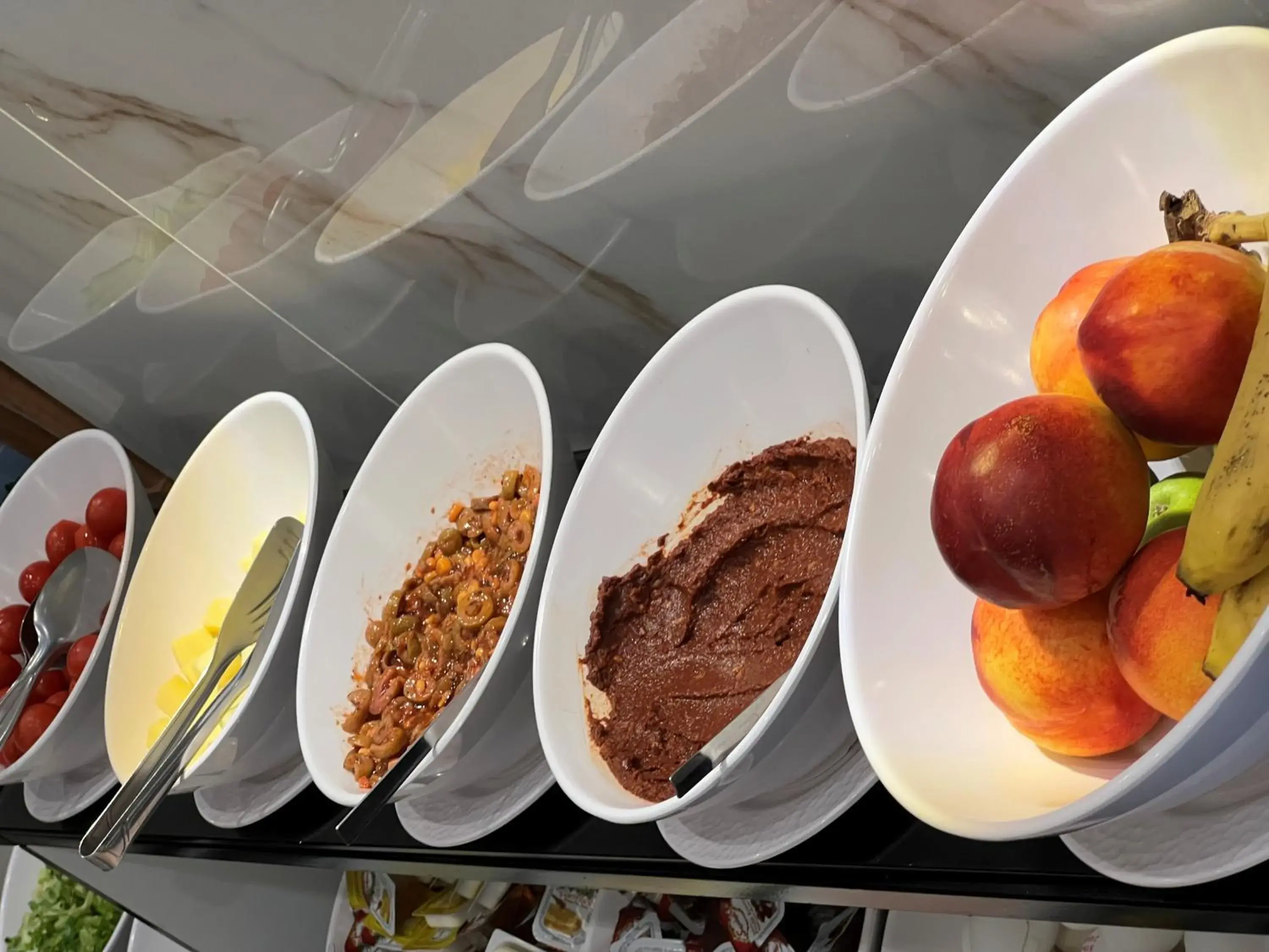 Food and drinks in AXU AIRPORT HOTEL Food and drinks in AXU AIRPORT HOTEL