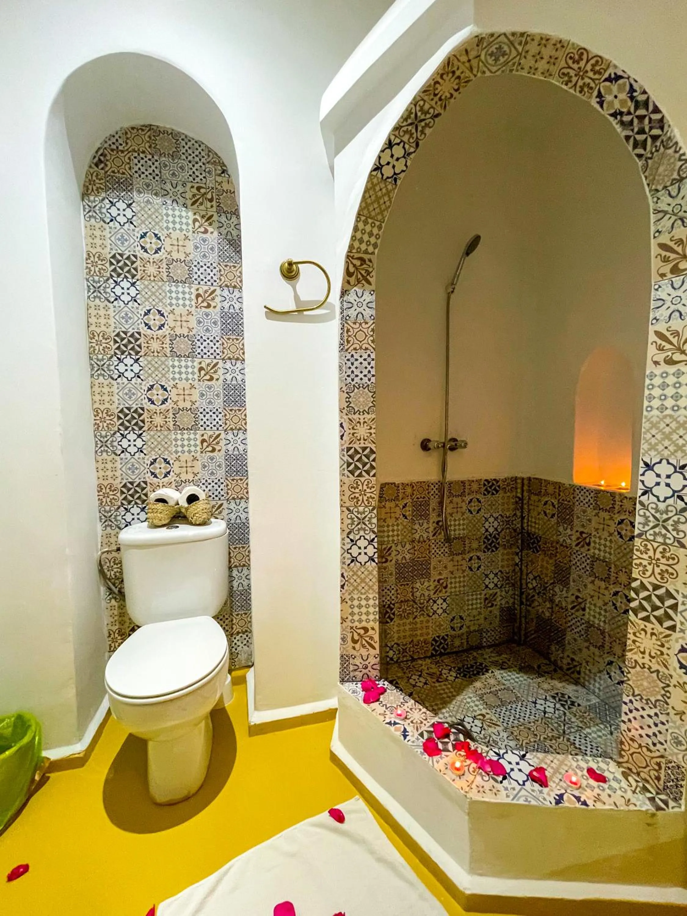 Shower in Riad karim