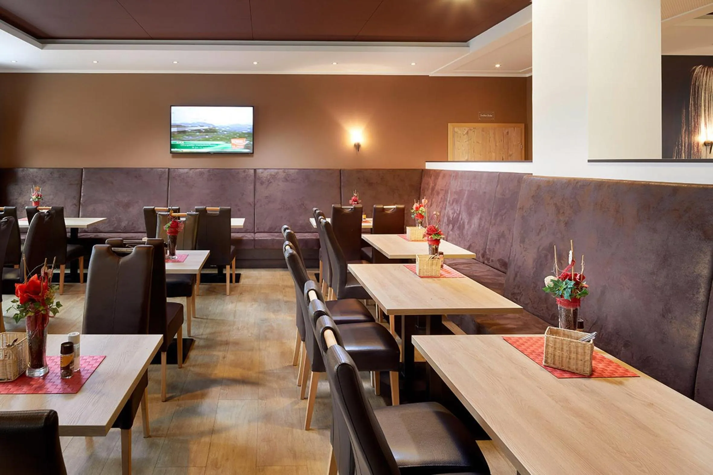 Restaurant/places to eat in Hotel der Wolkensteinbär