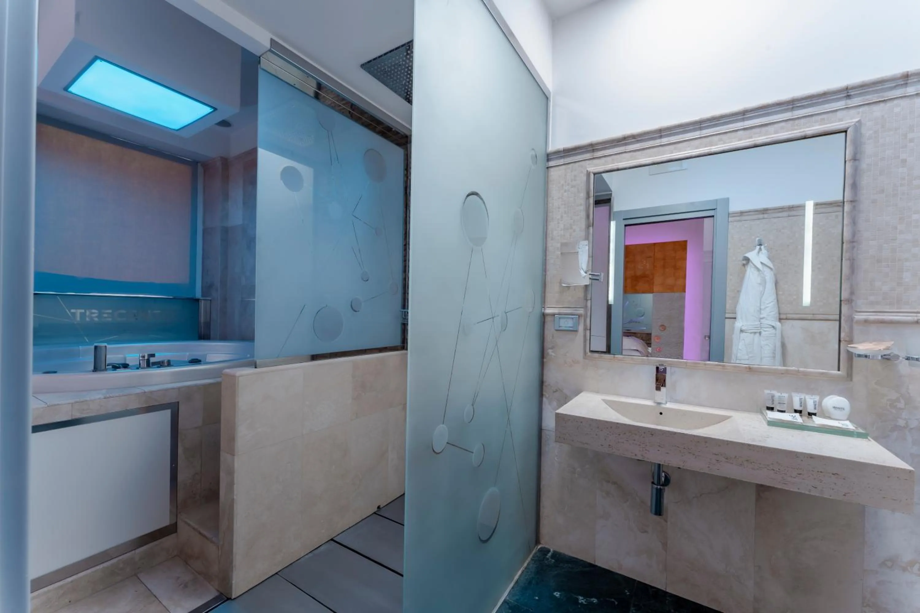 Bathroom in Hotel Trecento