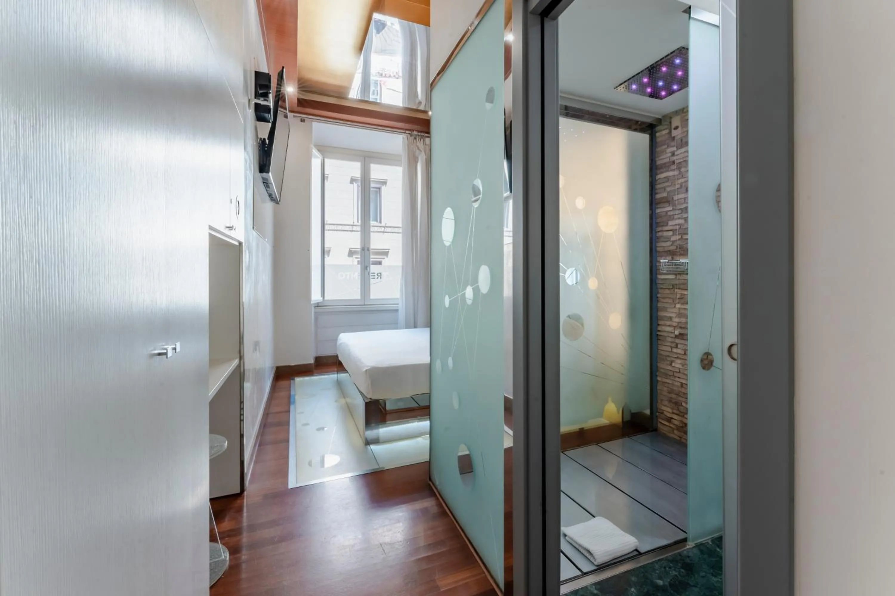 Photo of the whole room in Hotel Trecento