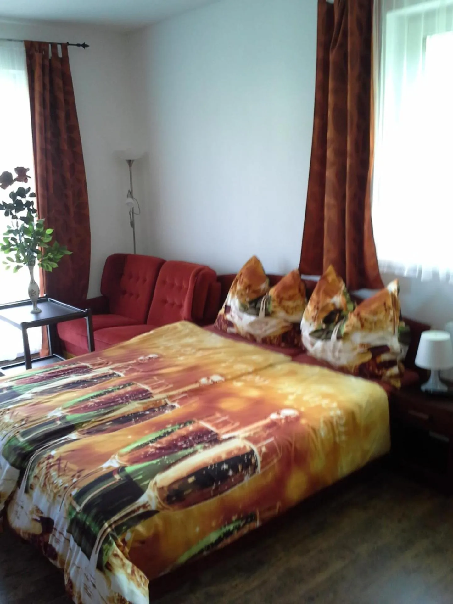 One-Bedroom Apartment with Terrace in Vila Patricie