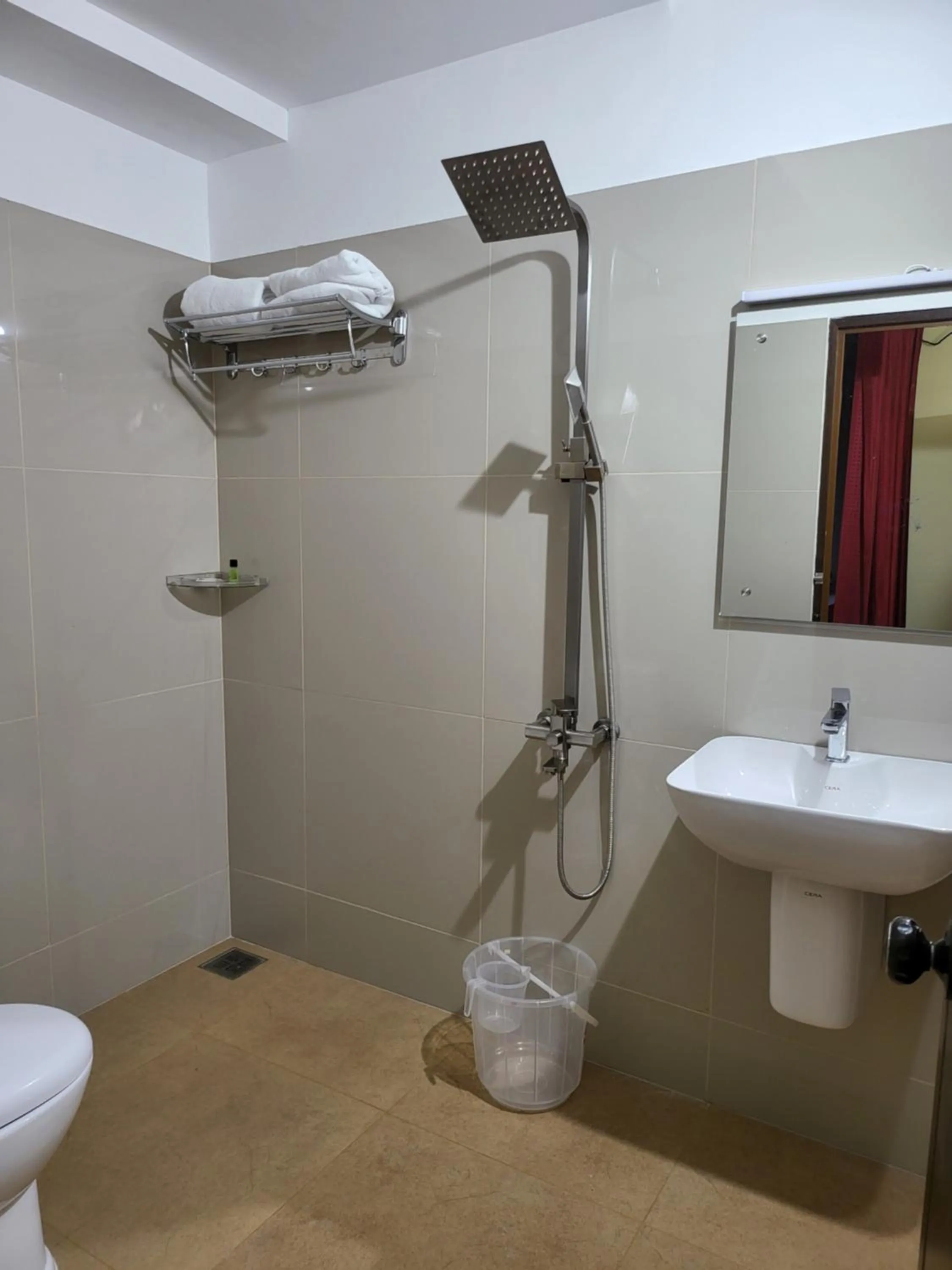 Bathroom in BLUEWAY RESIDENCY BUSINESS BOUTIQUE HOTEL