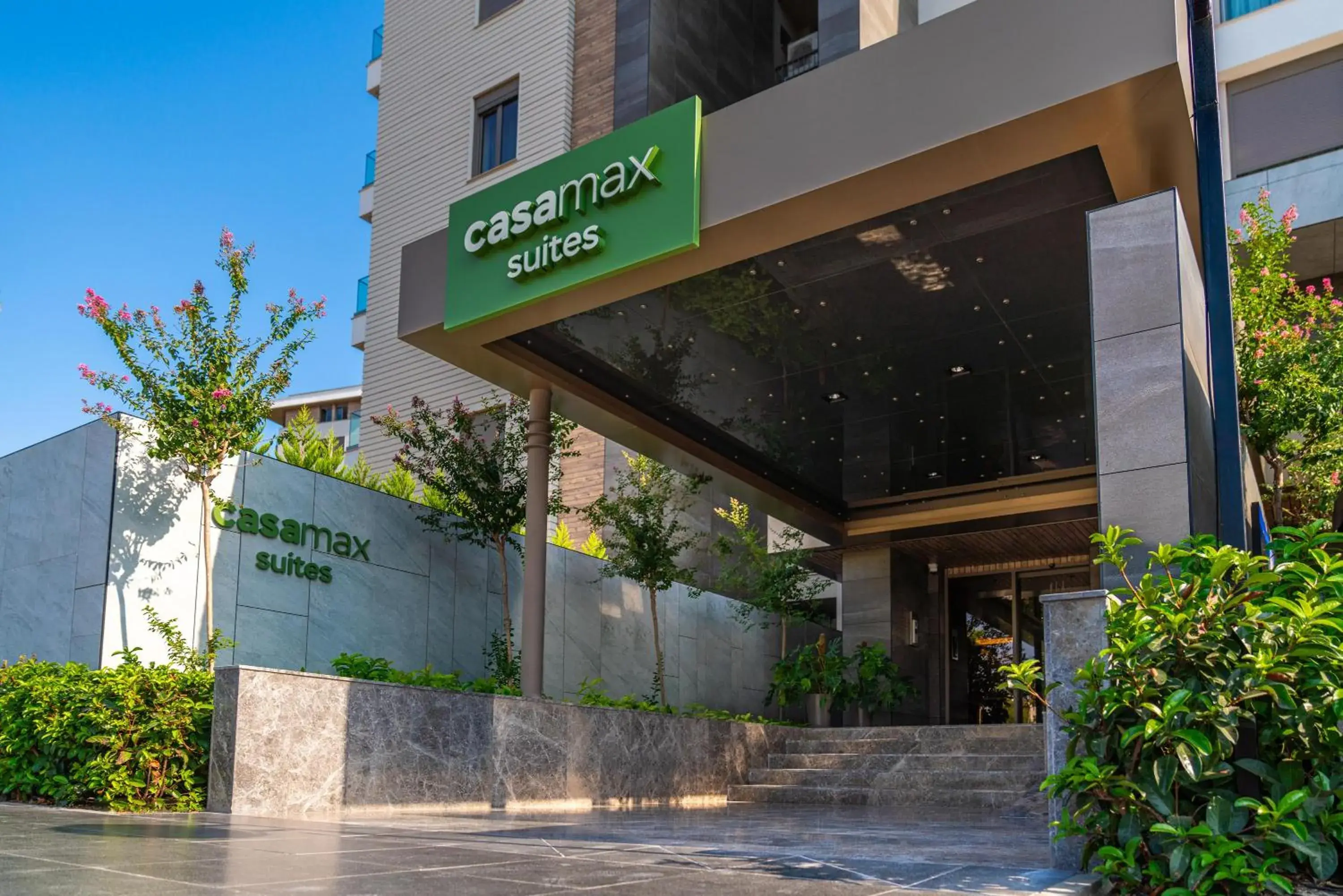 Facade/entrance in Casamax Suites Facade/entrance in Casamax Suites