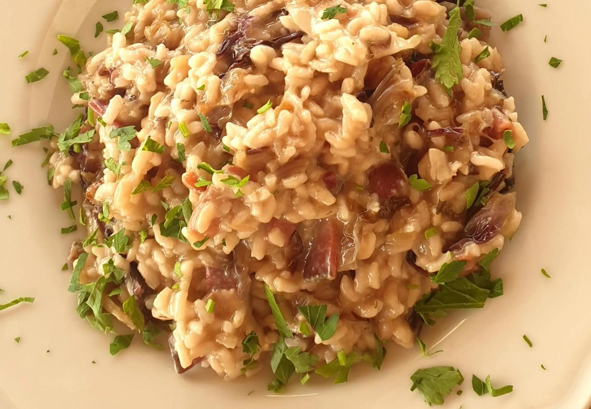 Restaurant/places to eat in Kikki Village