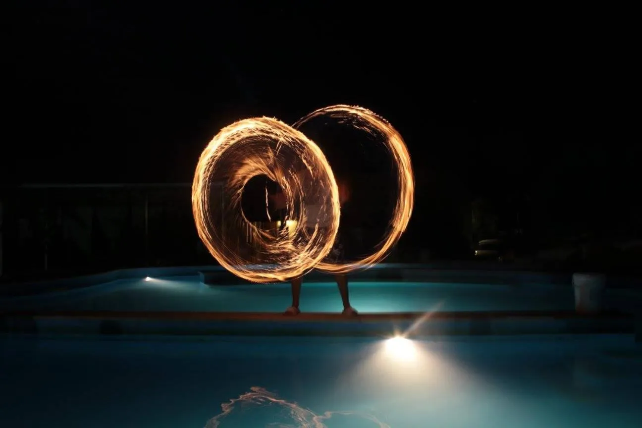 Evening entertainment in Kikki Village