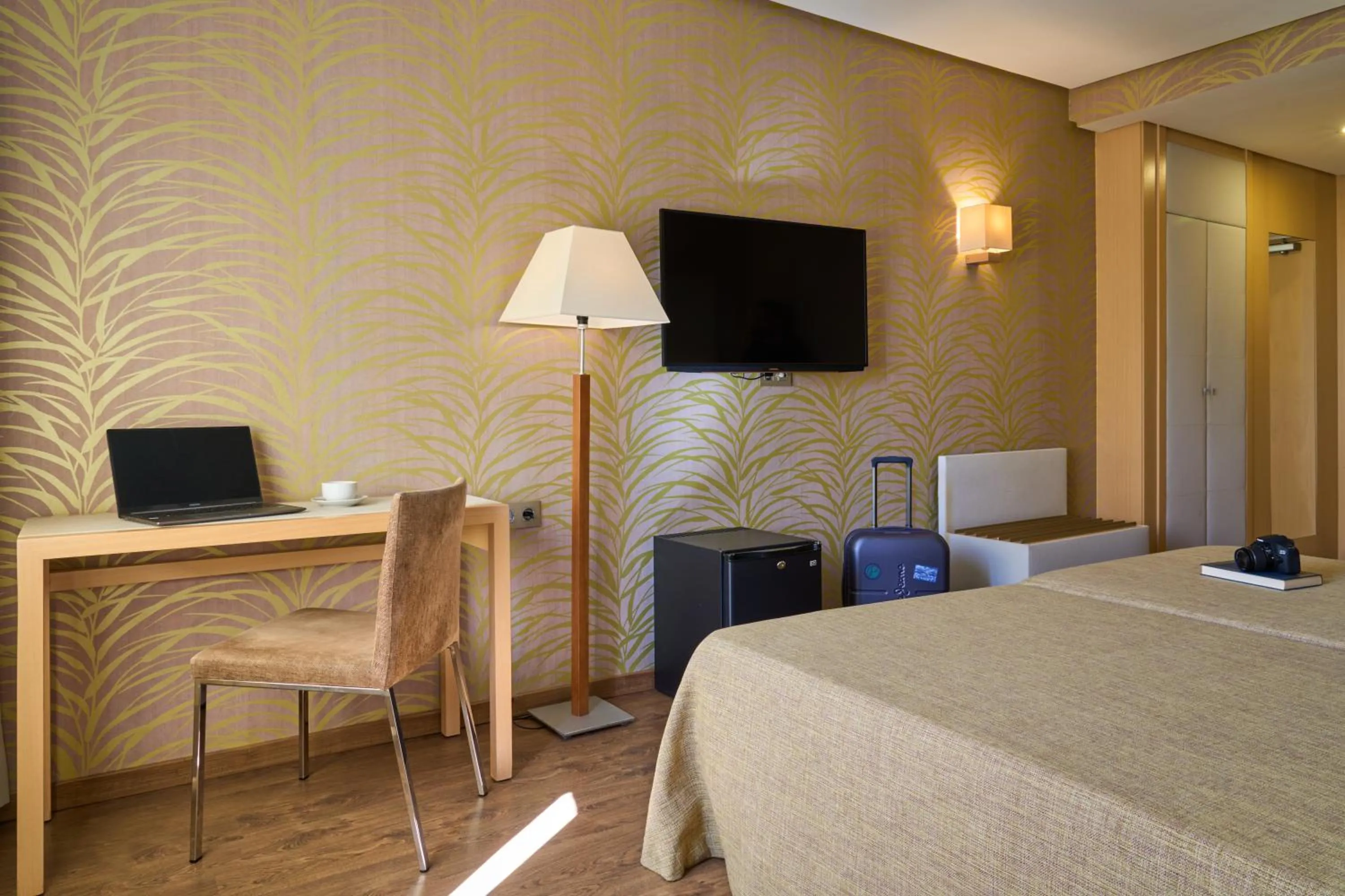 TV and multimedia, Bed in Hotel Macià Doñana