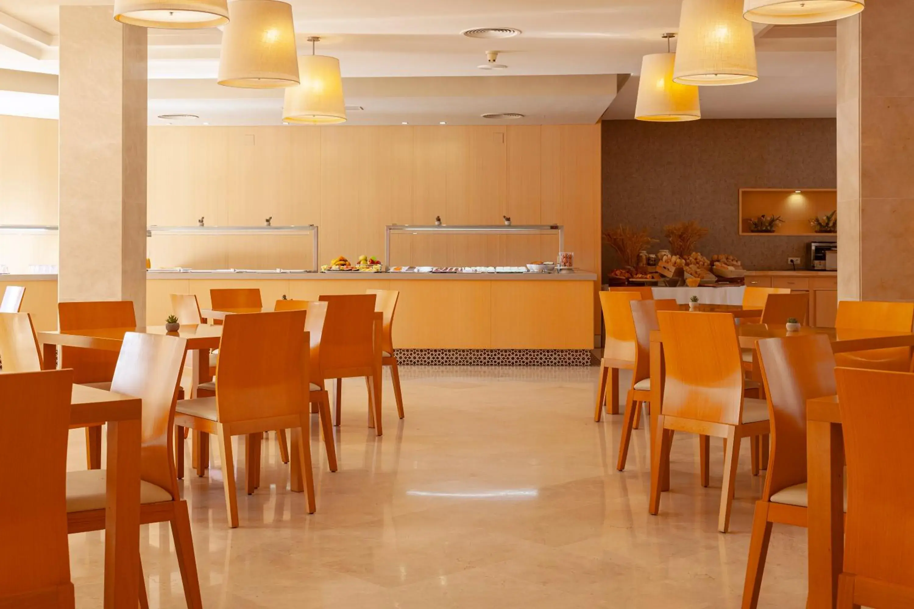 Restaurant/places to eat in Hotel Macià Doñana Restaurant/places to eat in Hotel Macià Doñana