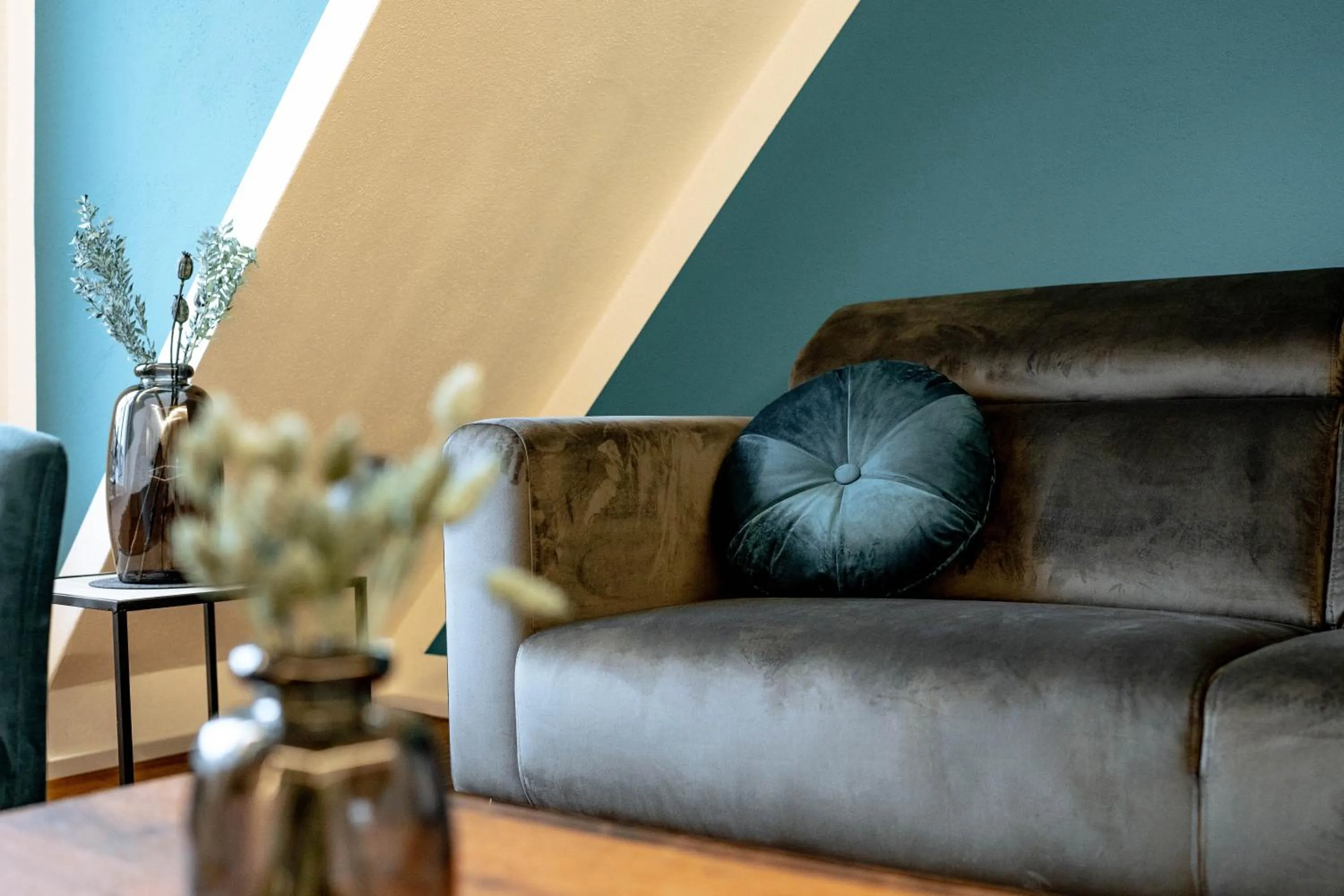 Communal lounge/ TV room in Reos Hotel Wangen