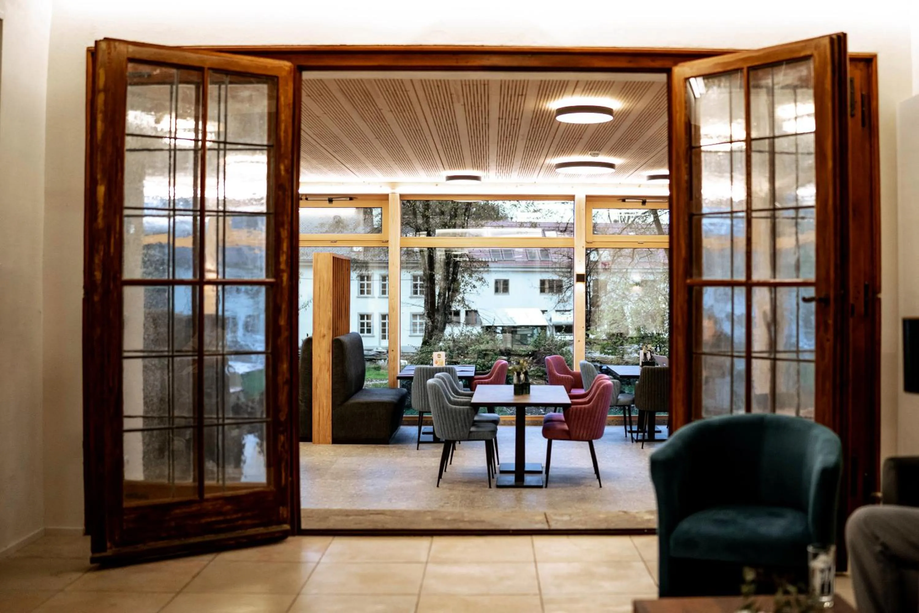 Restaurant/places to eat in Reos Hotel Wangen