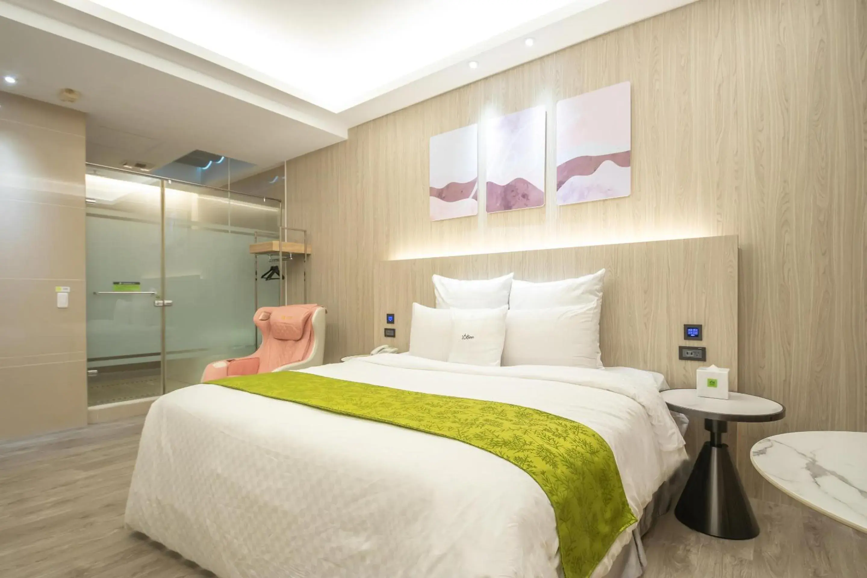 Restaurant/places to eat, Bed in 168 Motel-Taoyuan Restaurant/places to eat, Bed in 168 Motel-Taoyuan