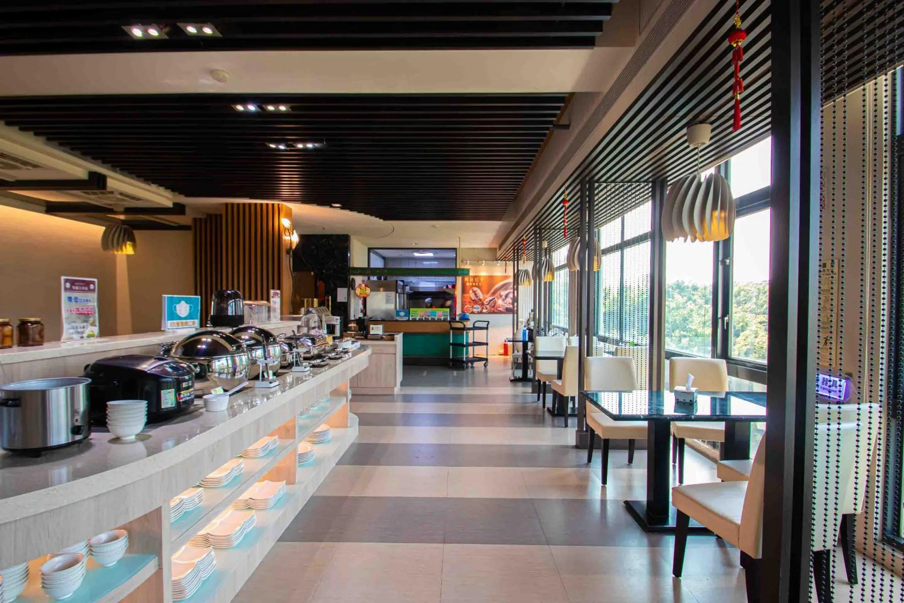 Restaurant/places to eat in Six Star Motel-Zhongli