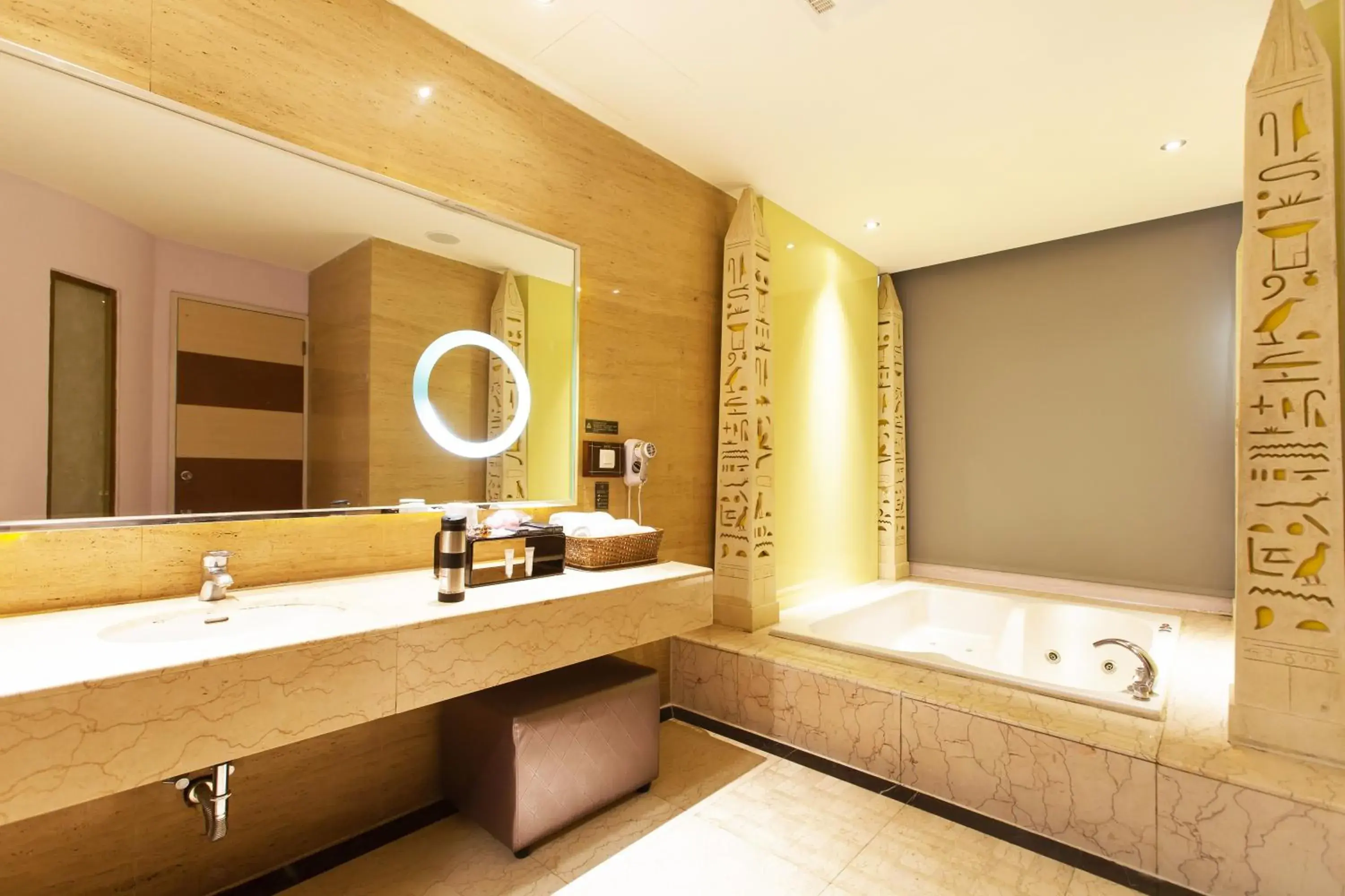 Bathroom in Six Star Motel-Zhongli