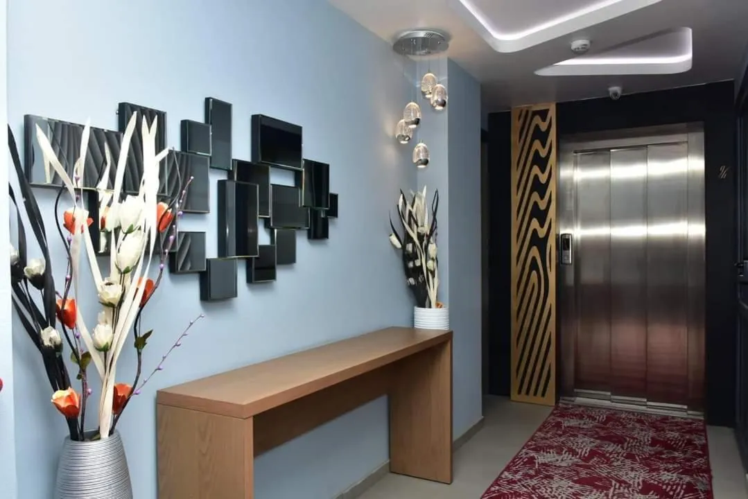 elevator in El Ghanami Hotel