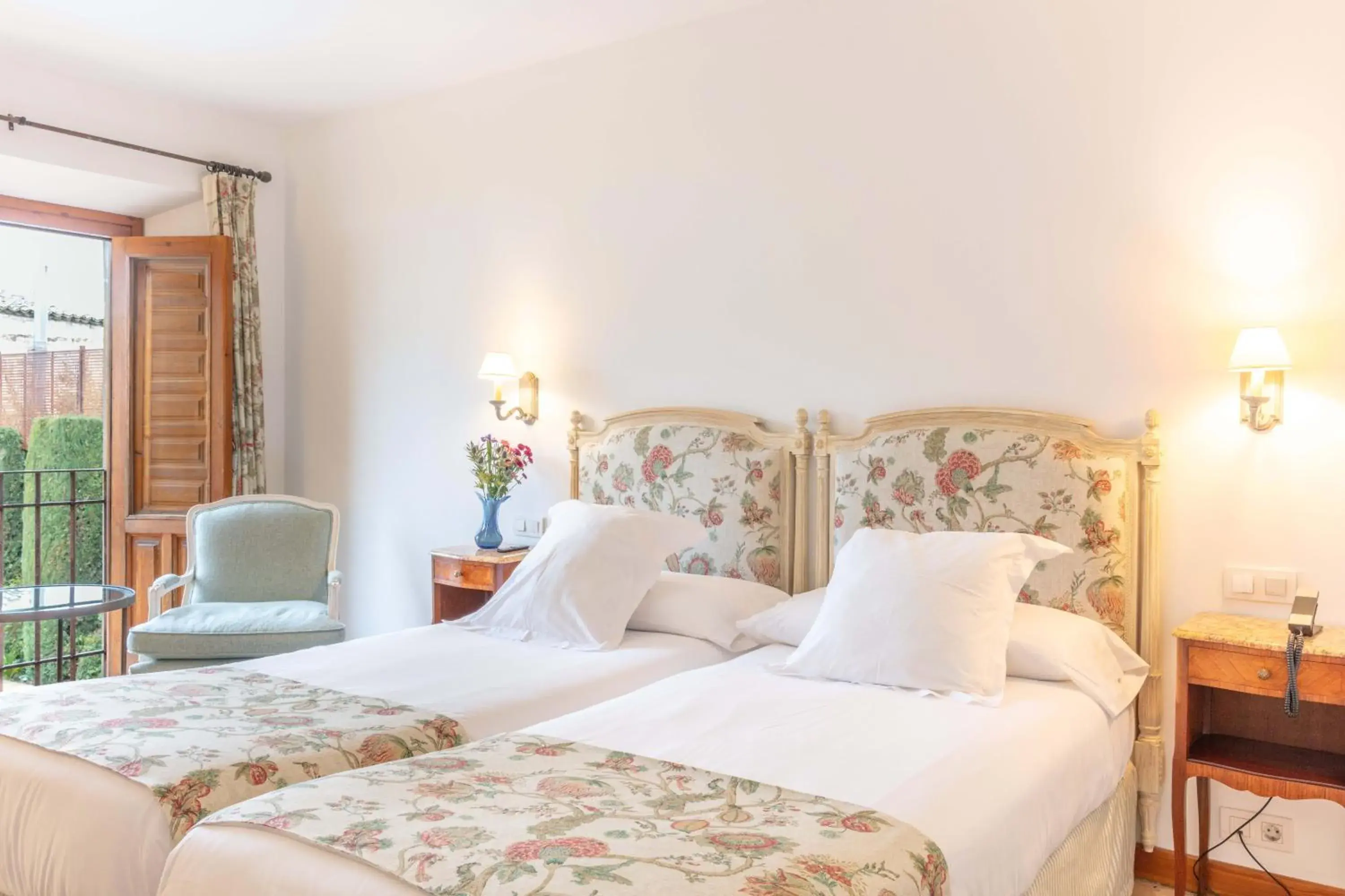 Bed in Hotel Puerta de la Luna Bed in Hotel Puerta de la Luna